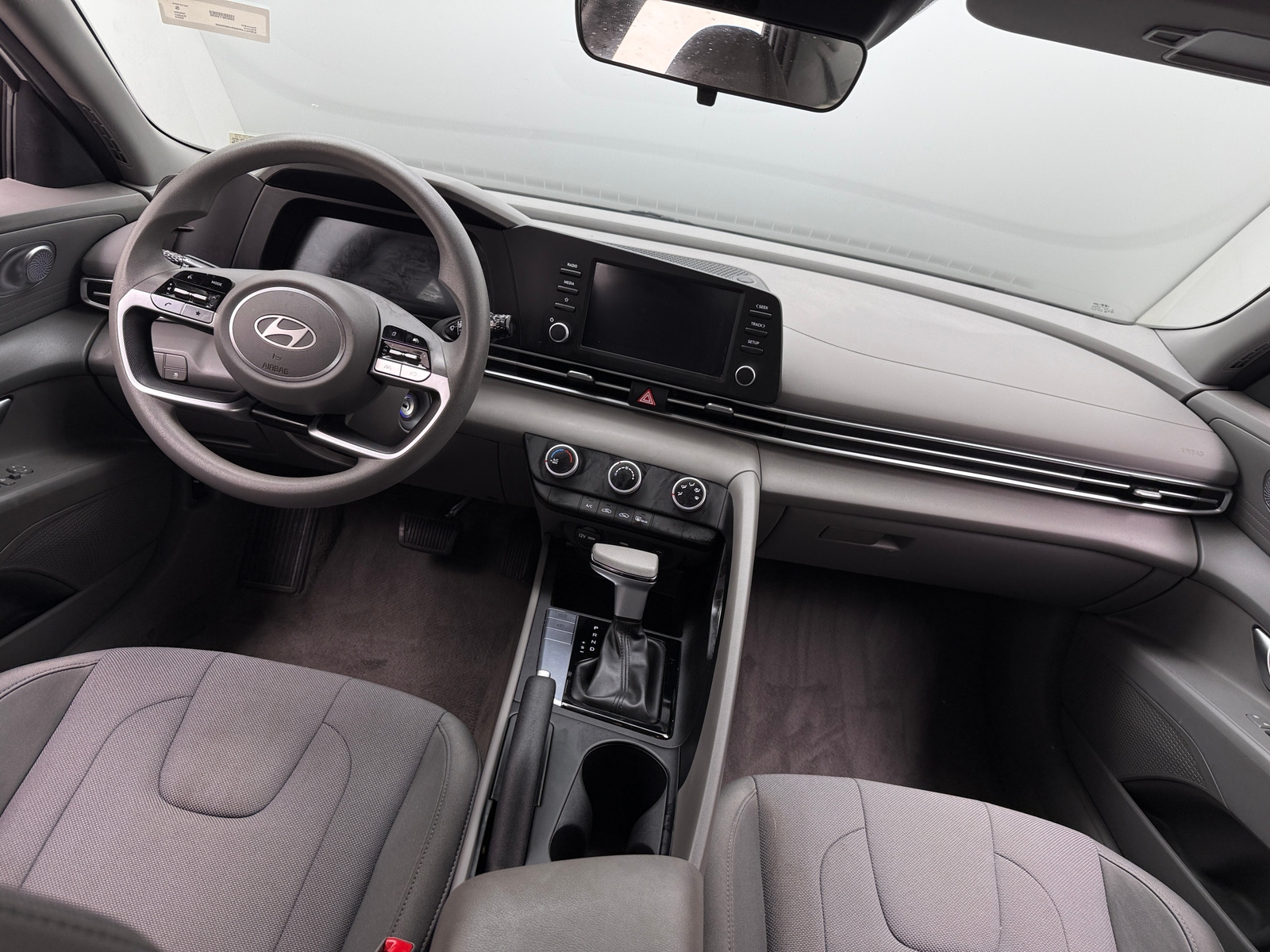 Thumbnail: 2024 Hyundai Elantra - 3