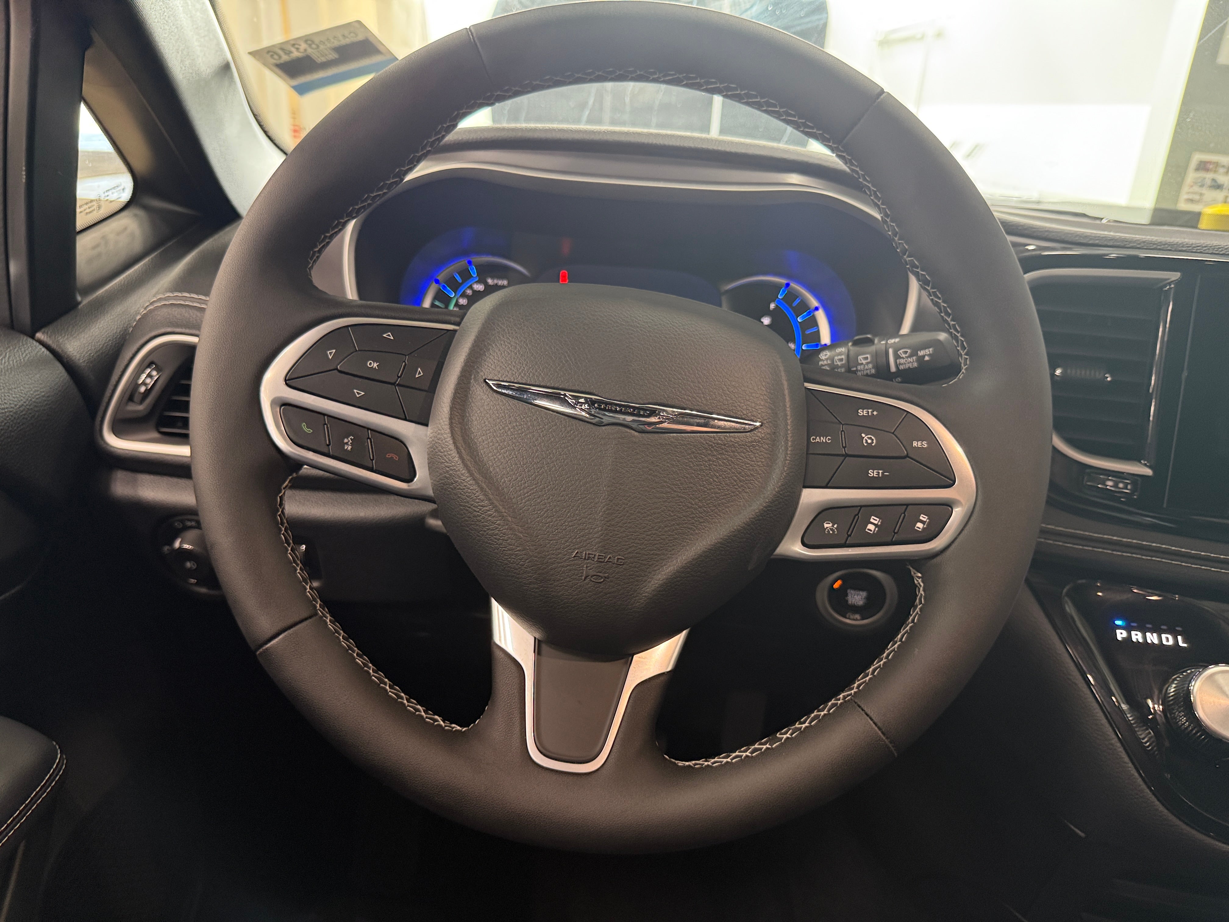 Thumbnail: 2025 Chrysler Pacifica - 4