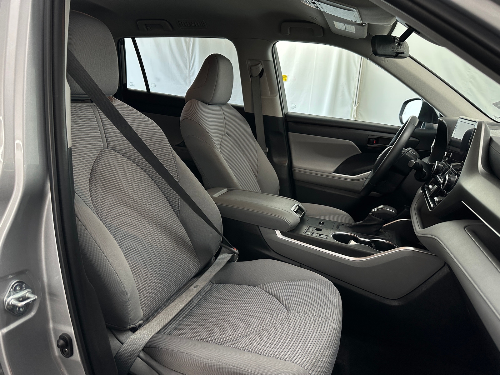 Thumbnail: 2023 Toyota Highlander - 2