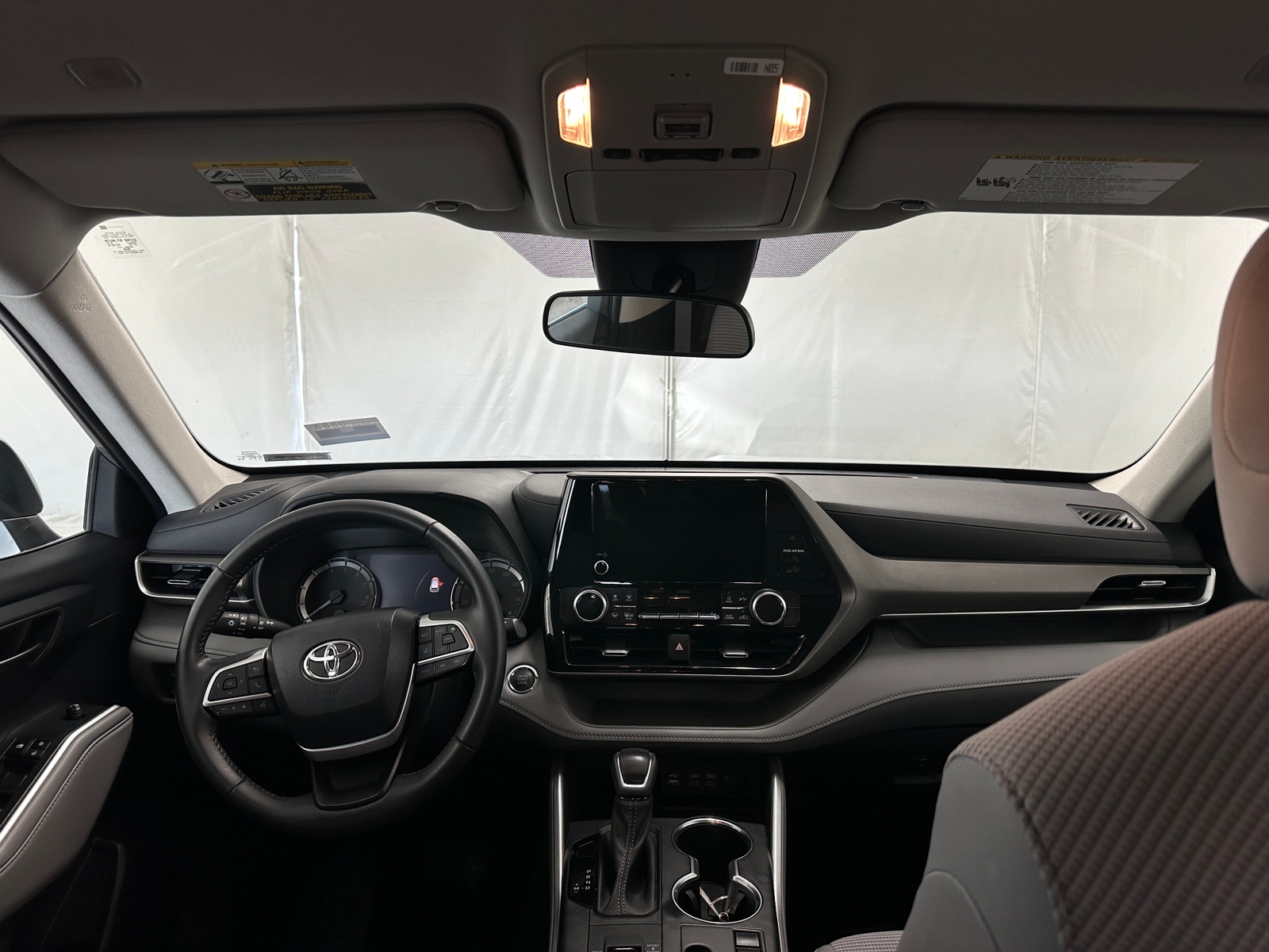 Thumbnail: 2023 Toyota Highlander - 3