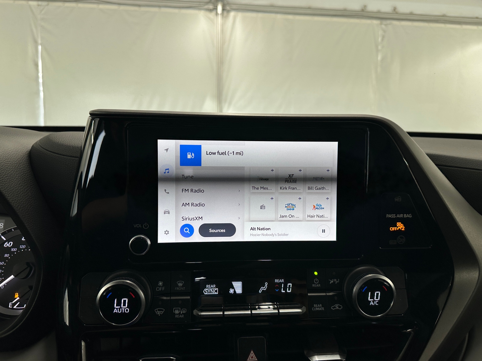 Thumbnail: 2023 Toyota Highlander - 4