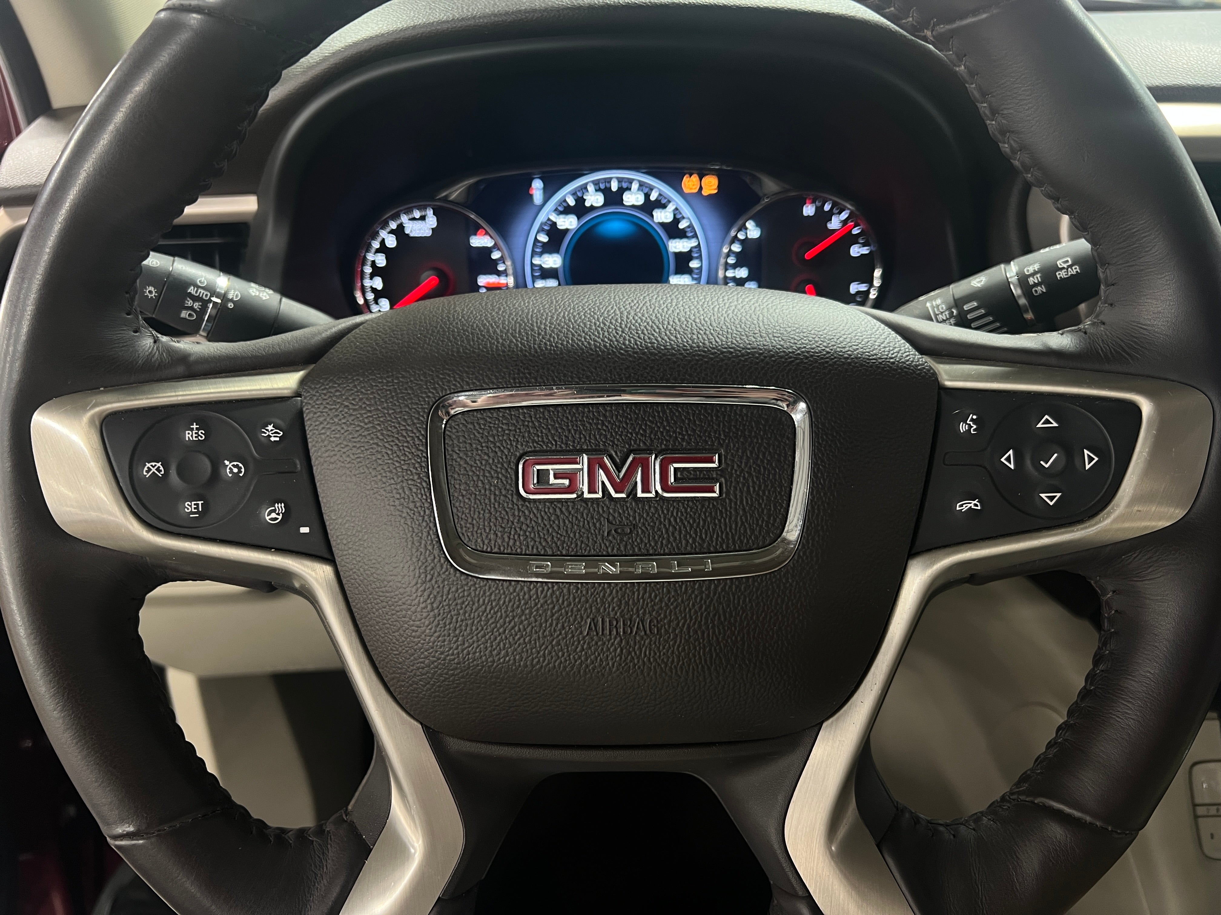 Thumbnail: 2017 GMC Acadia - 4