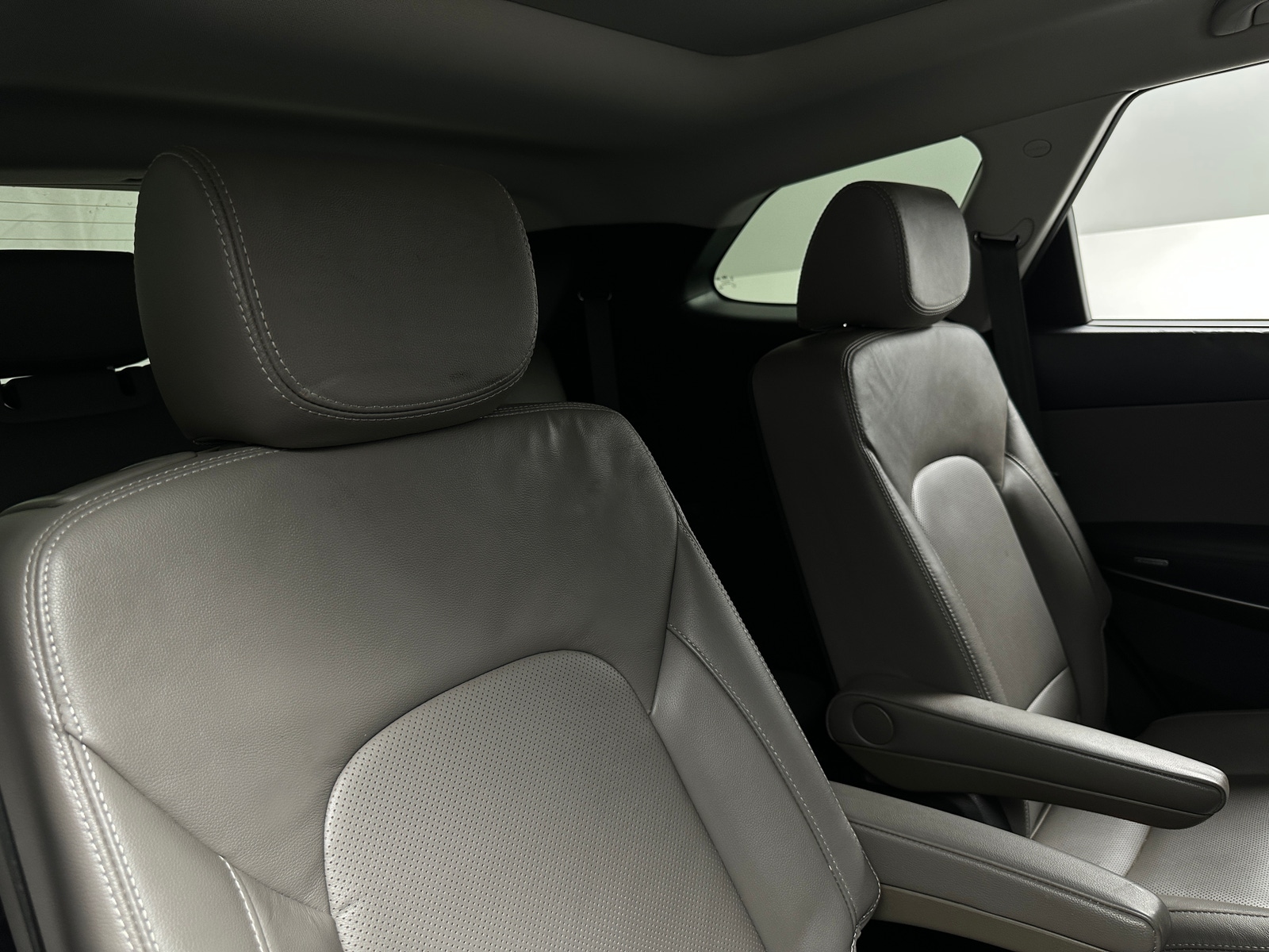 Thumbnail: 2015 Hyundai Santa Fe - 5