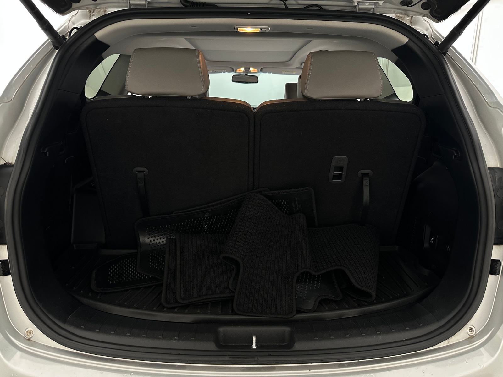 Thumbnail: 2015 Hyundai Santa Fe - 6
