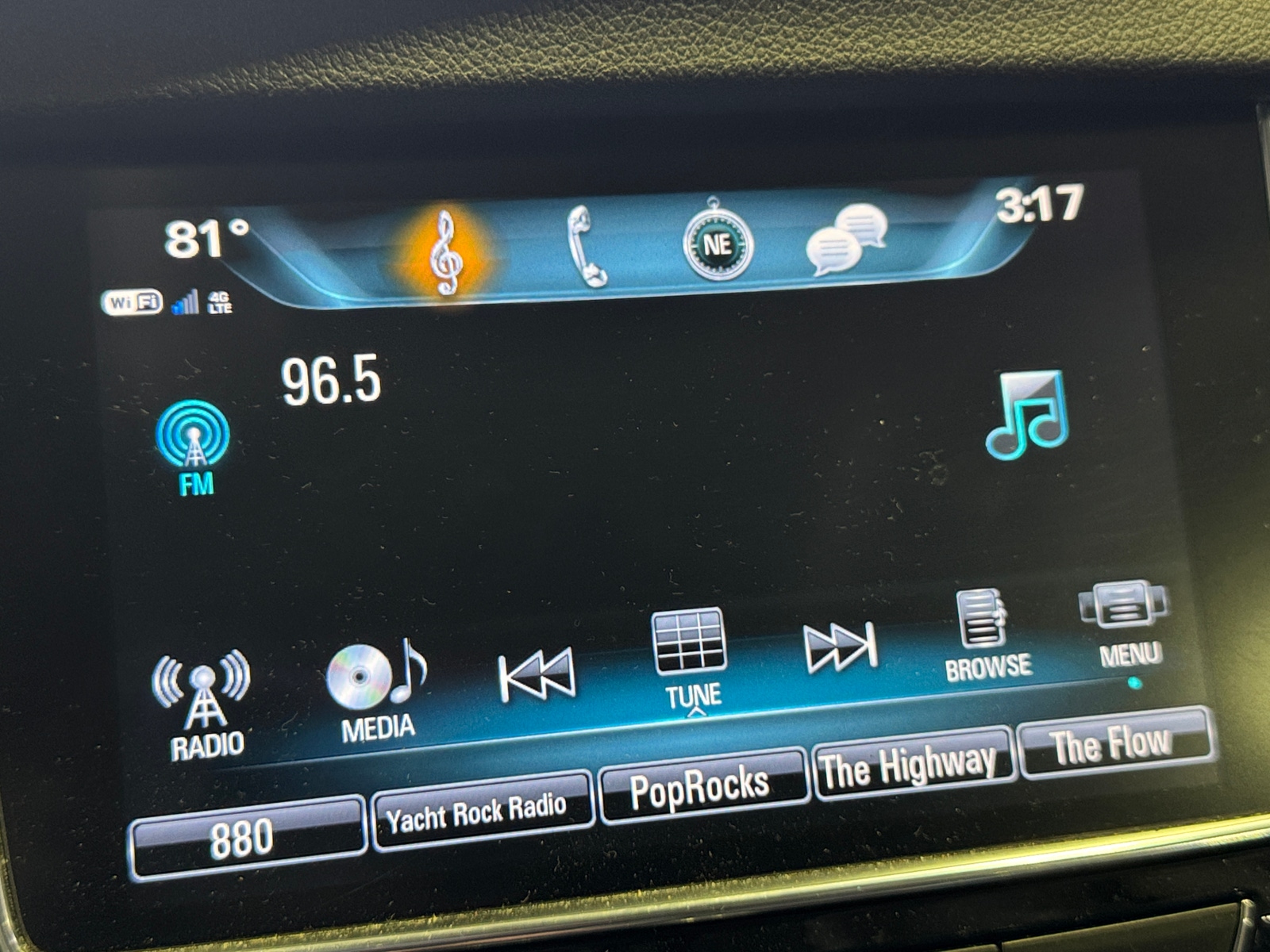 Thumbnail: 2019 Buick Encore - 4