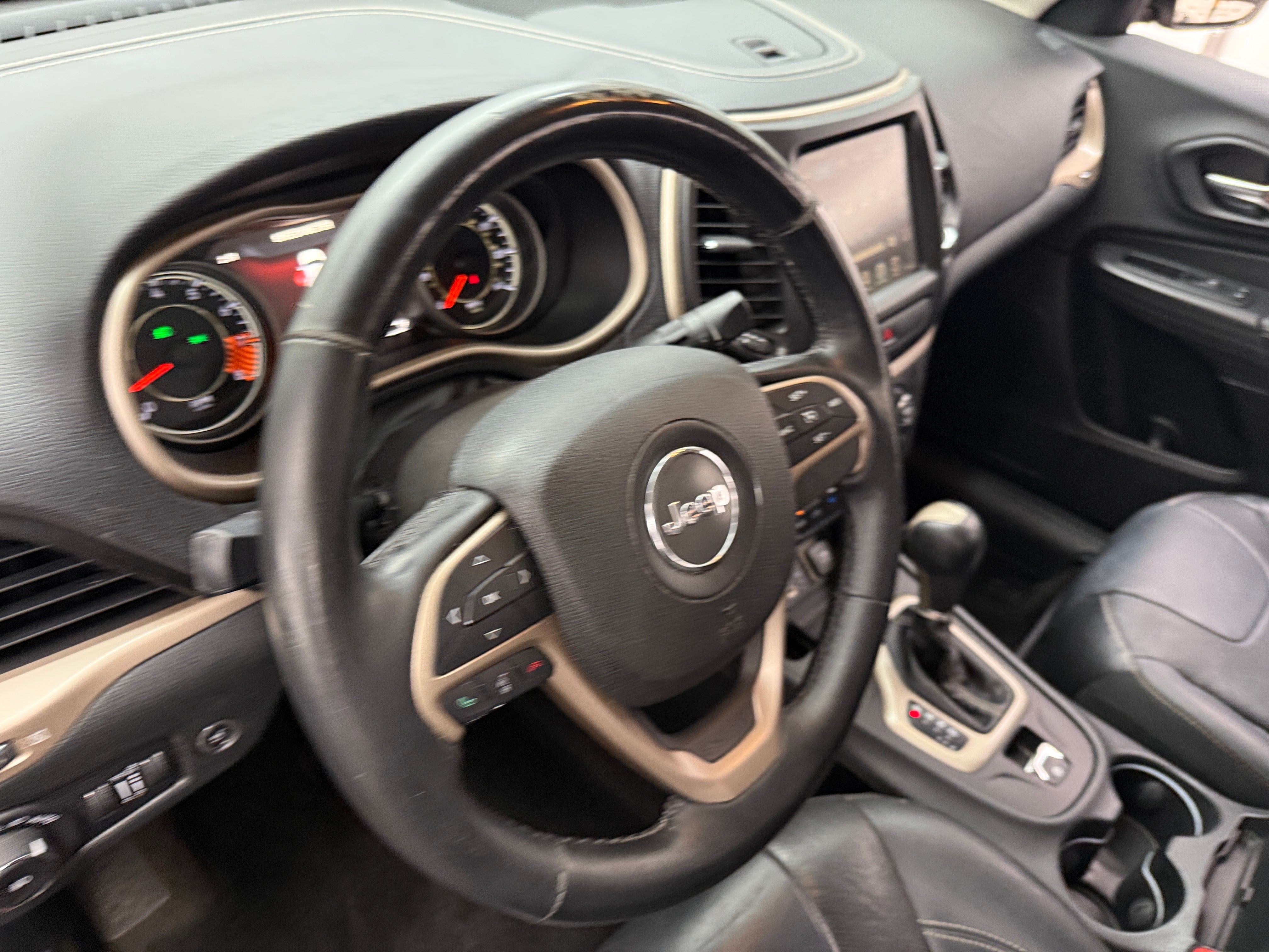 Thumbnail: 2015 Jeep Cherokee - 4
