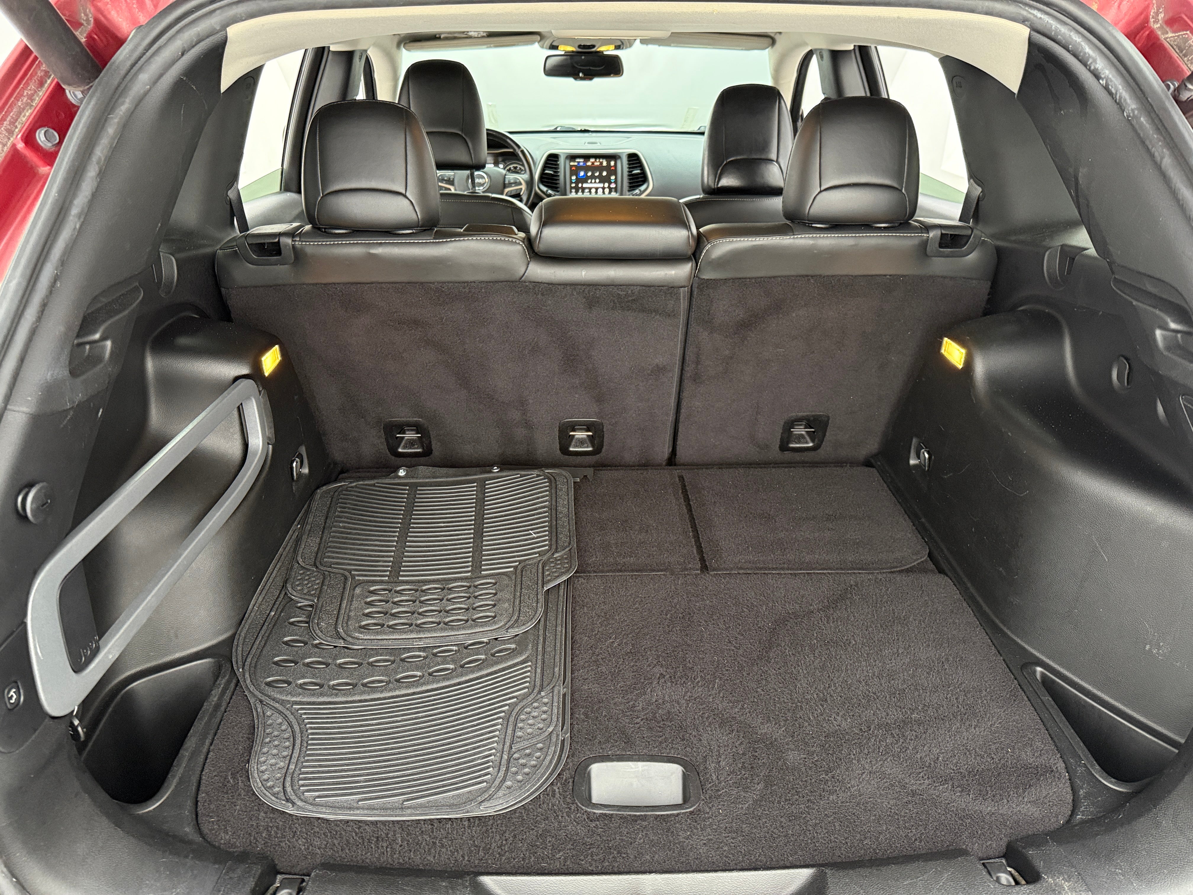 Thumbnail: 2015 Jeep Cherokee - 6