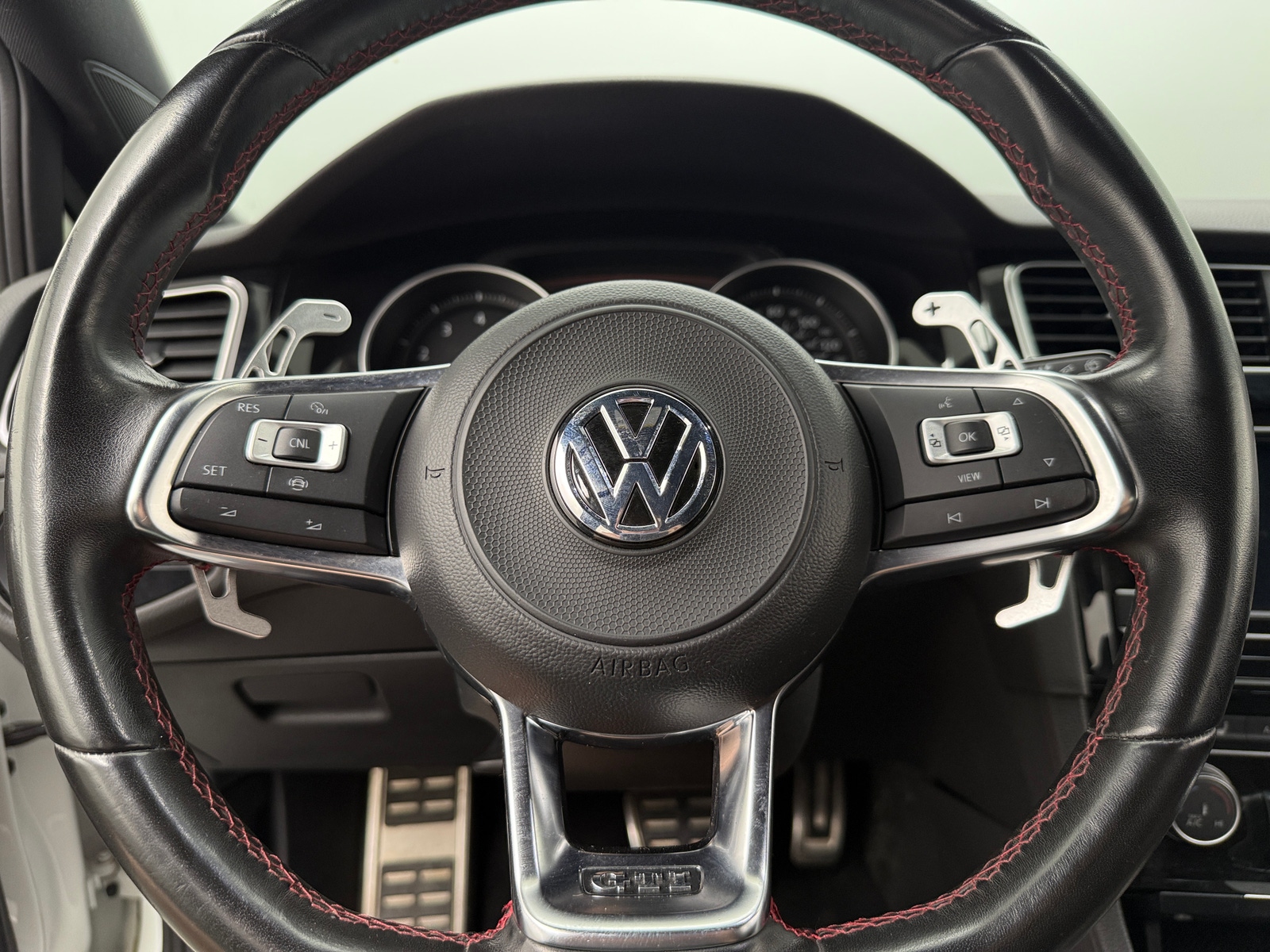 Thumbnail: 2020 Volkswagen Golf - 5