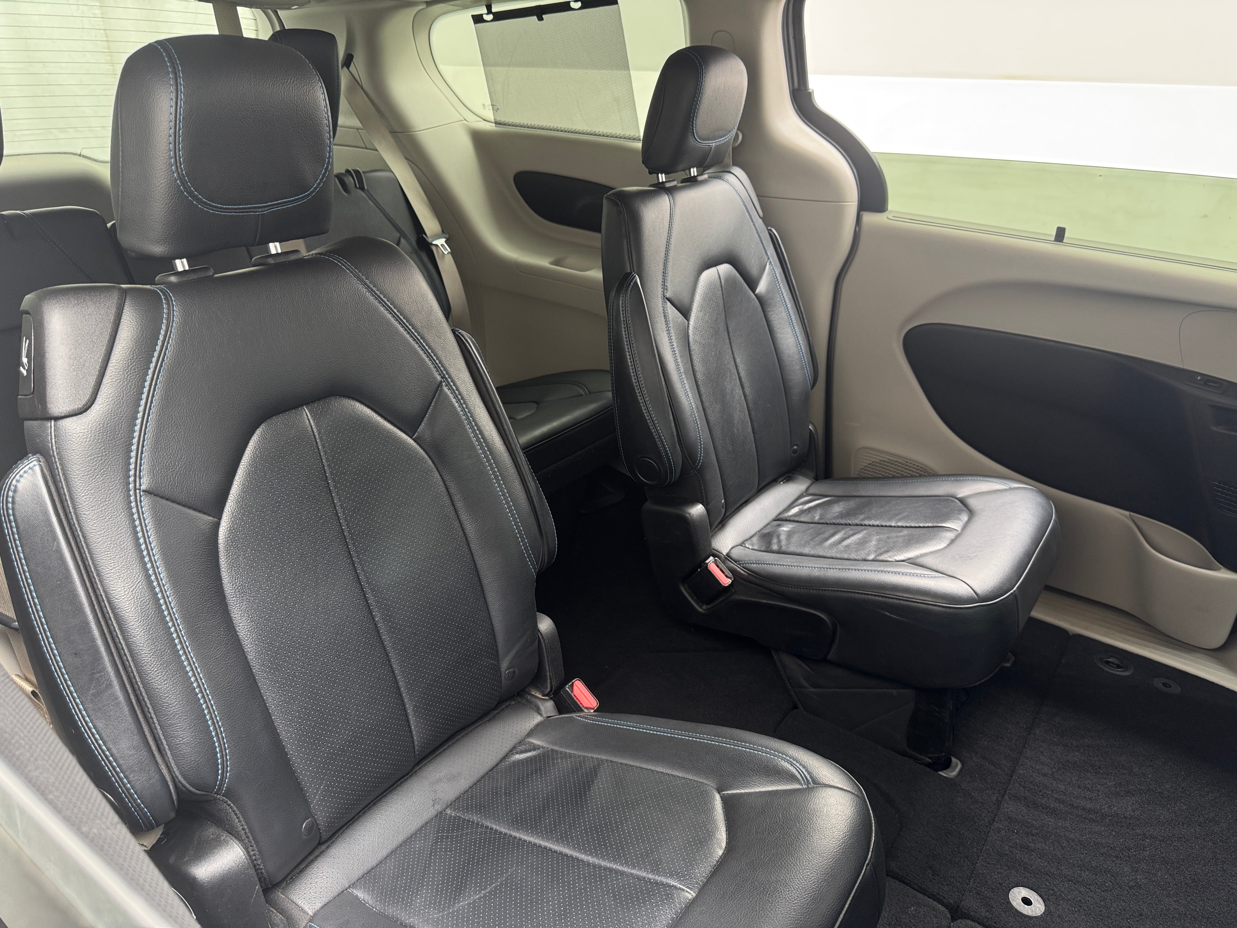 Thumbnail: 2021 Chrysler Pacifica - 6