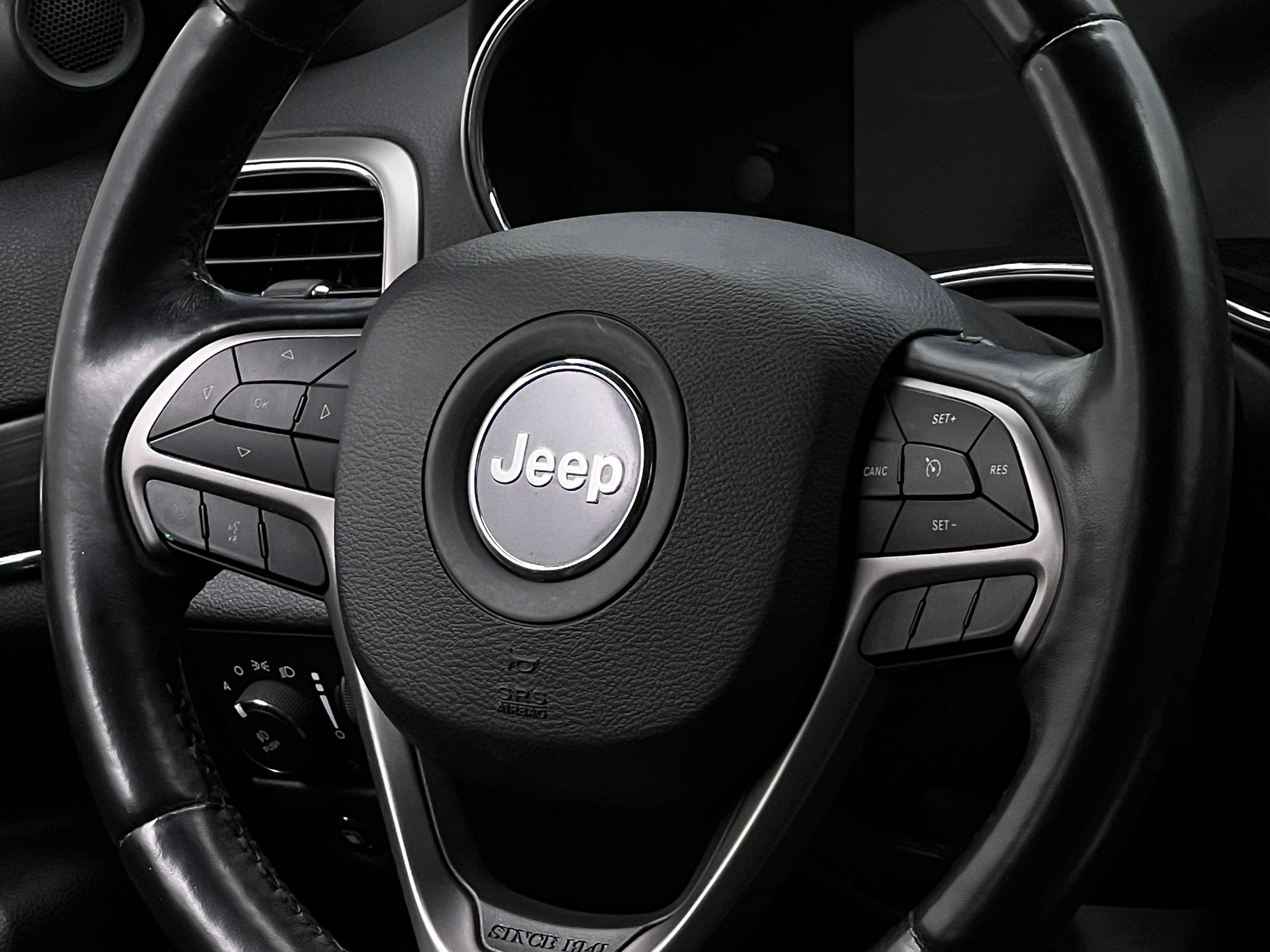 Thumbnail: 2020 Jeep Grand Cherokee - 5