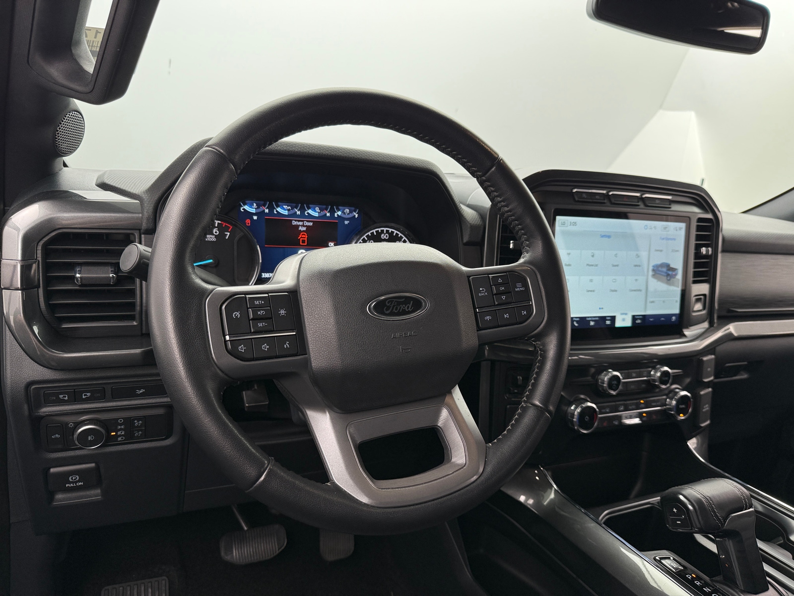 Thumbnail: 2022 Ford Econoline - 4