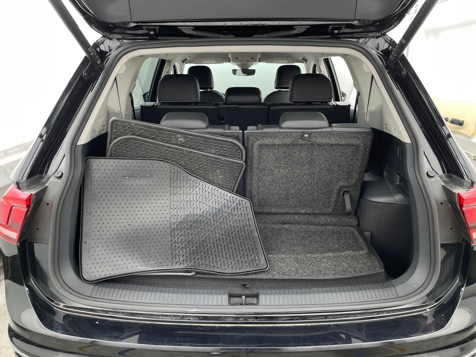 Thumbnail: 2022 Volkswagen Tiguan - 6