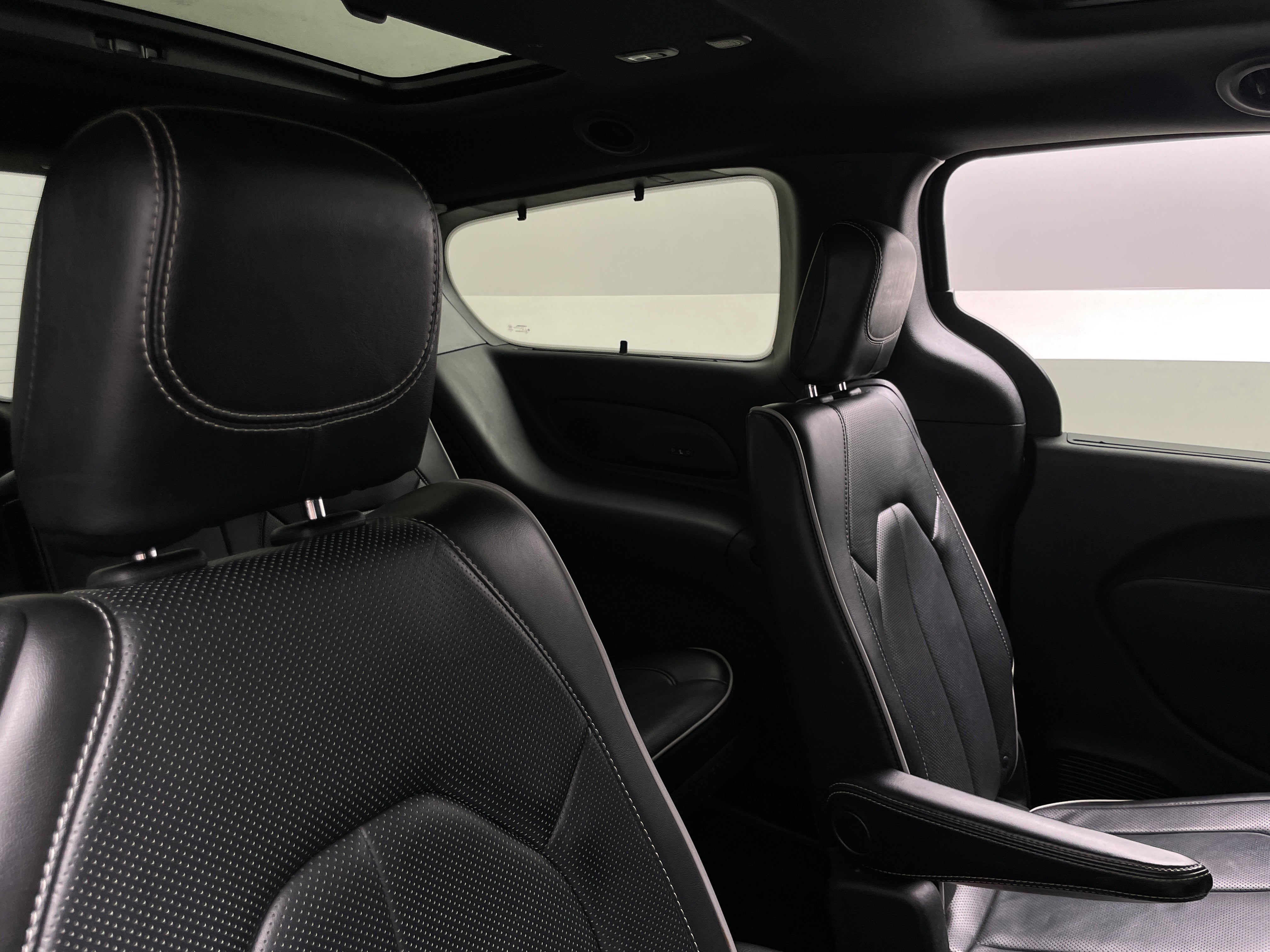 Thumbnail: 2019 Chrysler Pacifica - 5