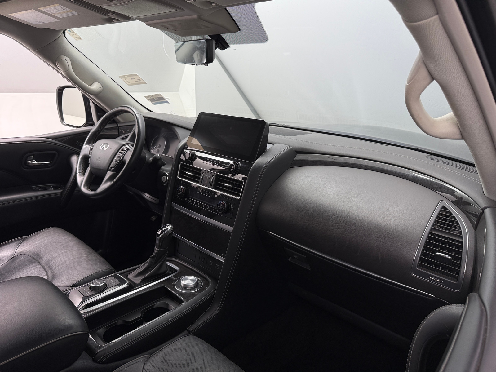 Thumbnail: 2022 INFINITI QX80 - 2