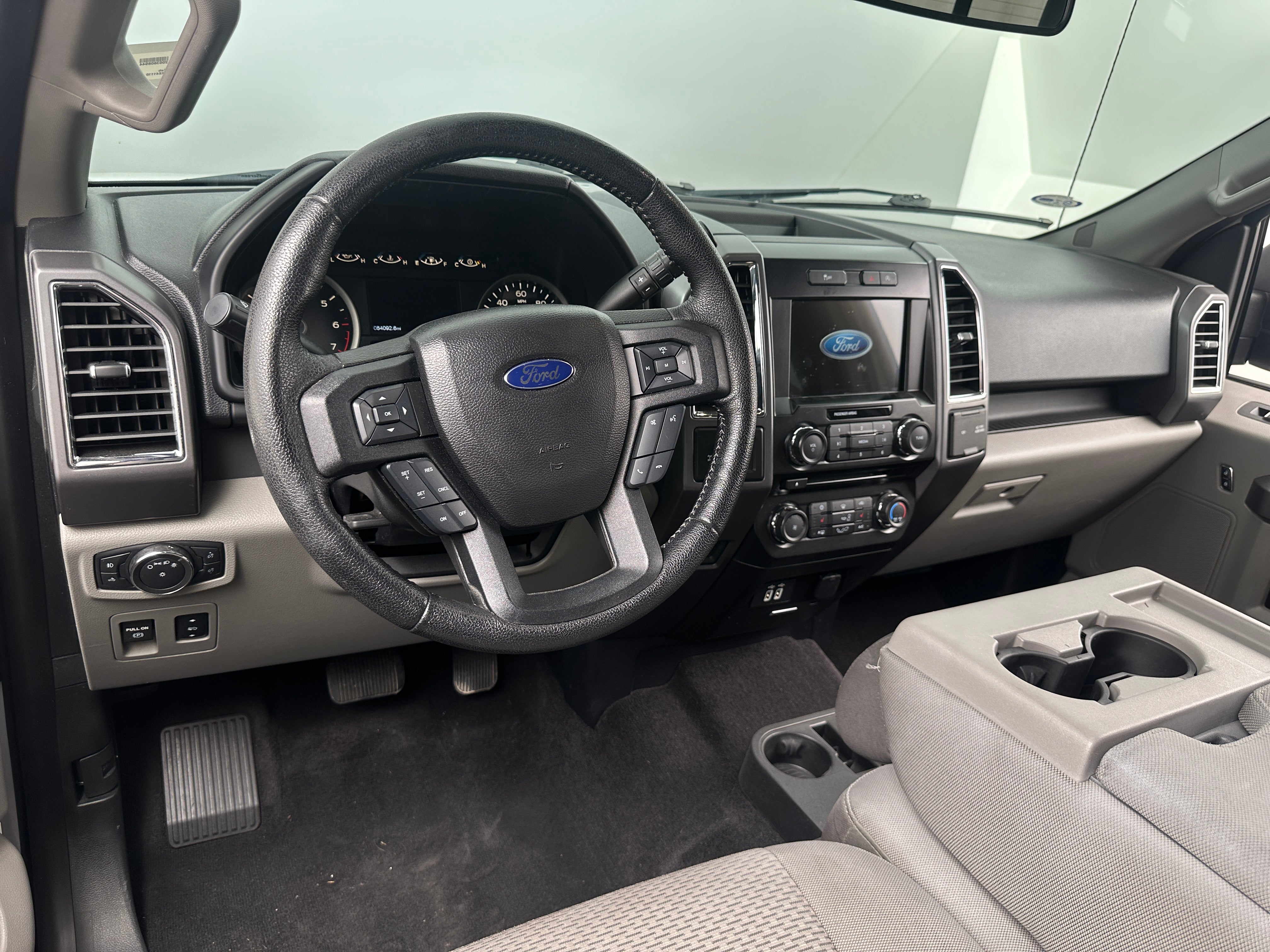 Thumbnail: 2016 Ford Econoline - 3