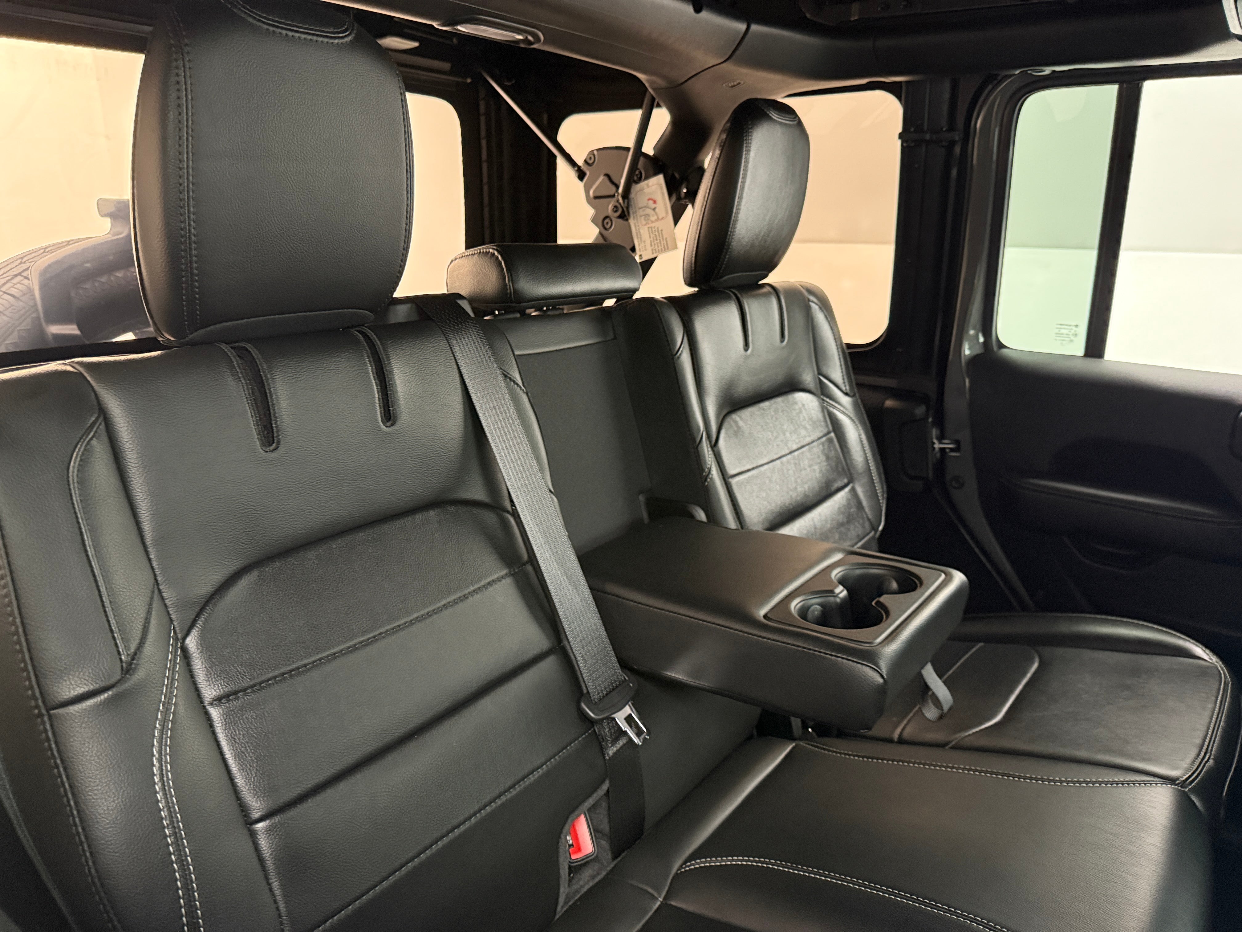 Thumbnail: 2022 Jeep Wrangler - 5