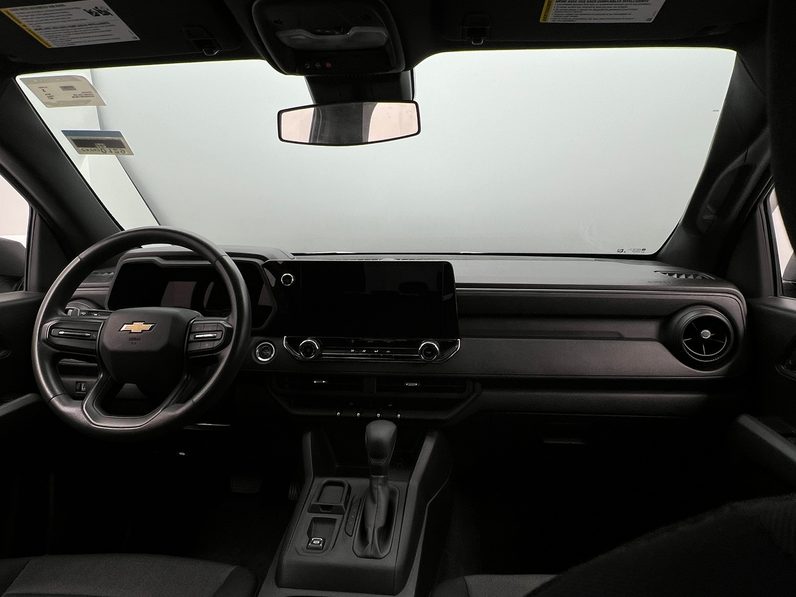 Thumbnail: 2023 Chevrolet Colorado - 3