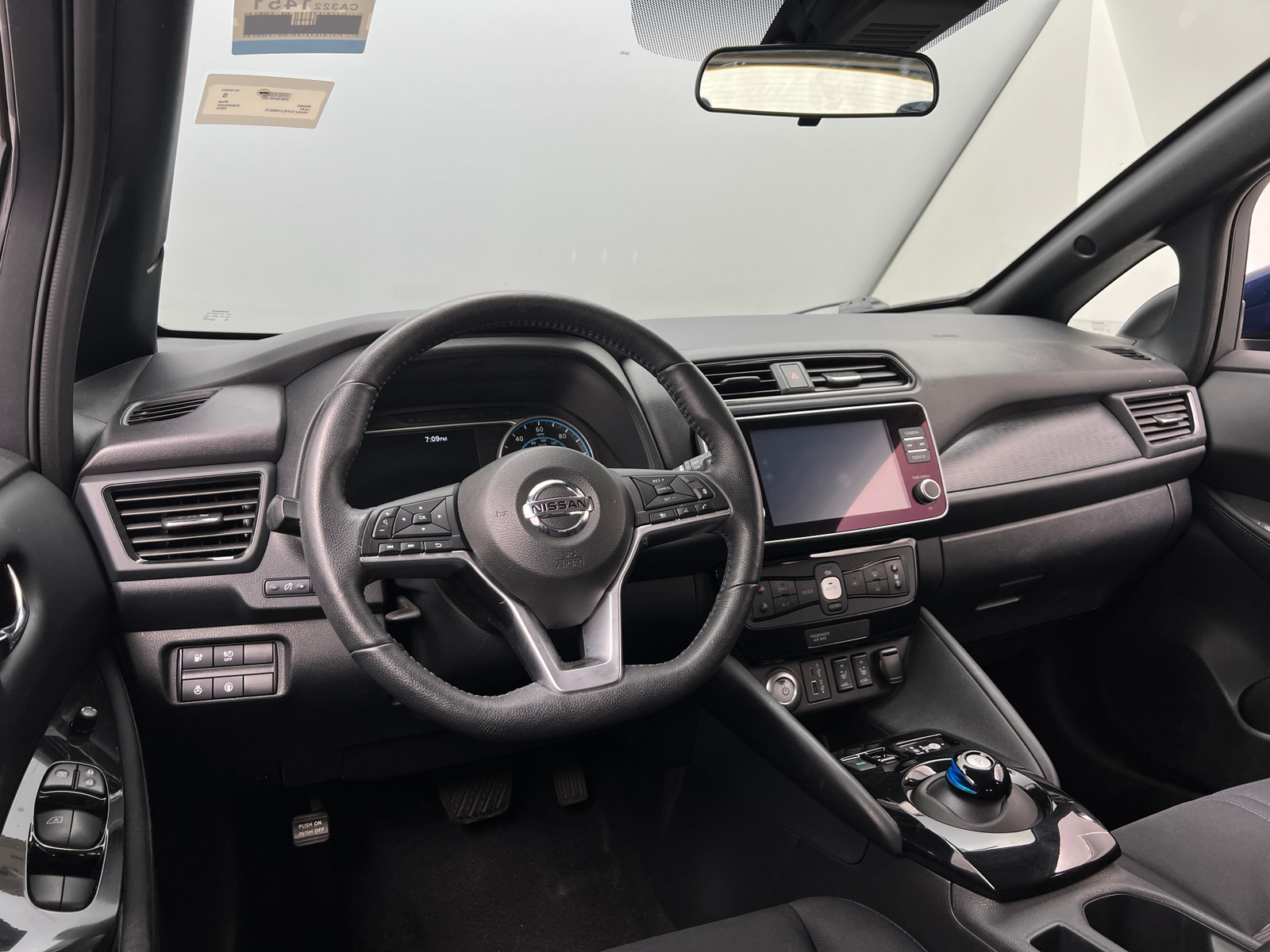Thumbnail: 2020 Nissan Leaf - 3