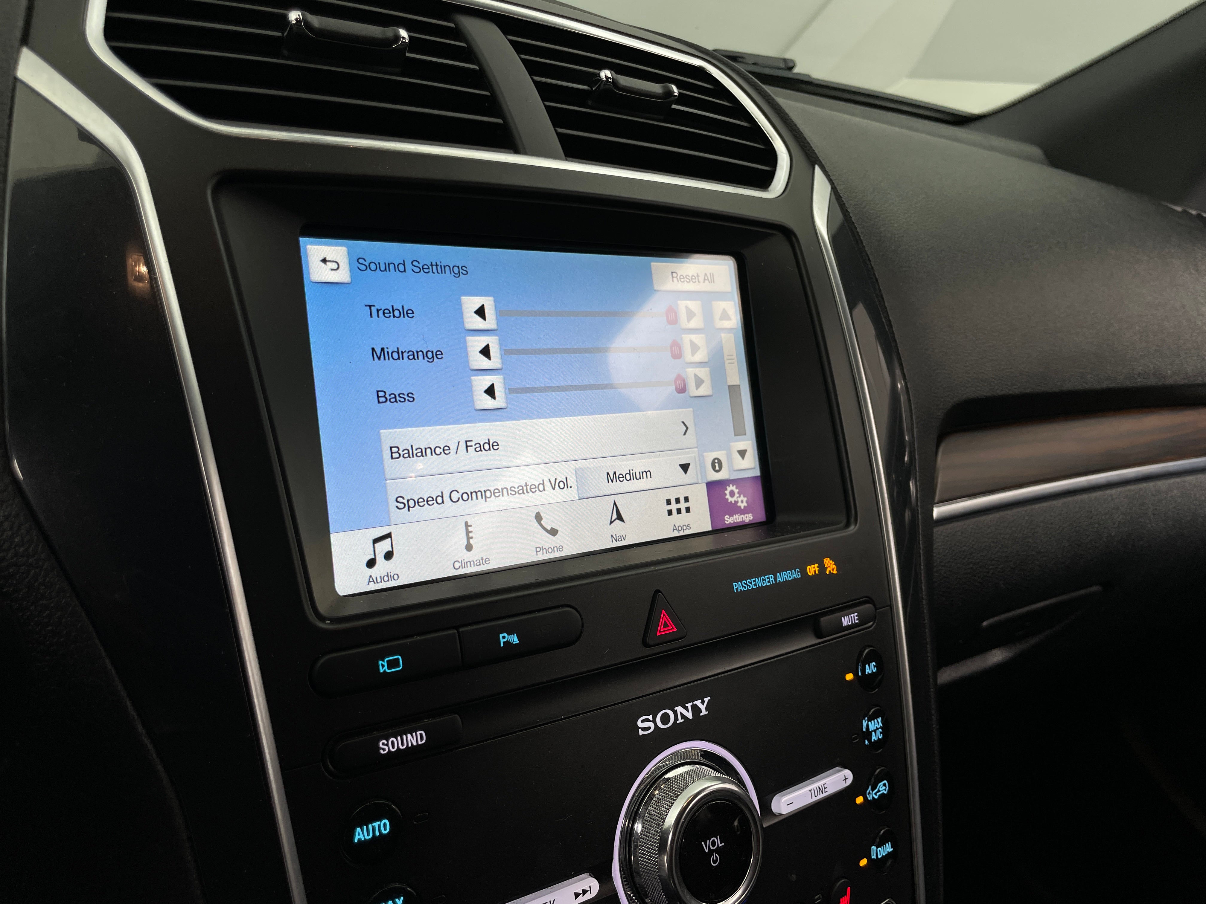 Thumbnail: 2019 Ford Explorer - 3
