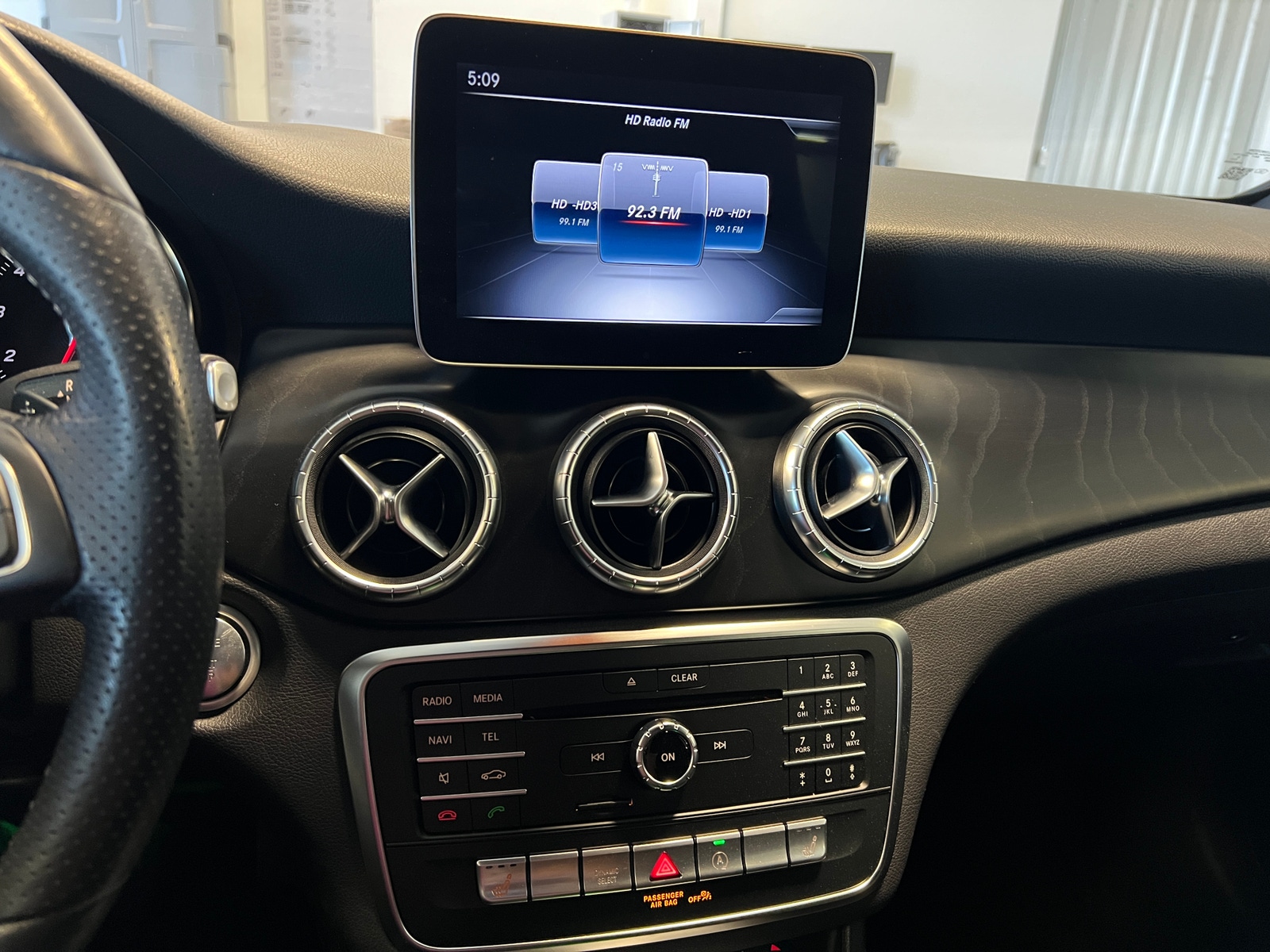 Thumbnail: 2019 Mercedes-Benz CLA - 3