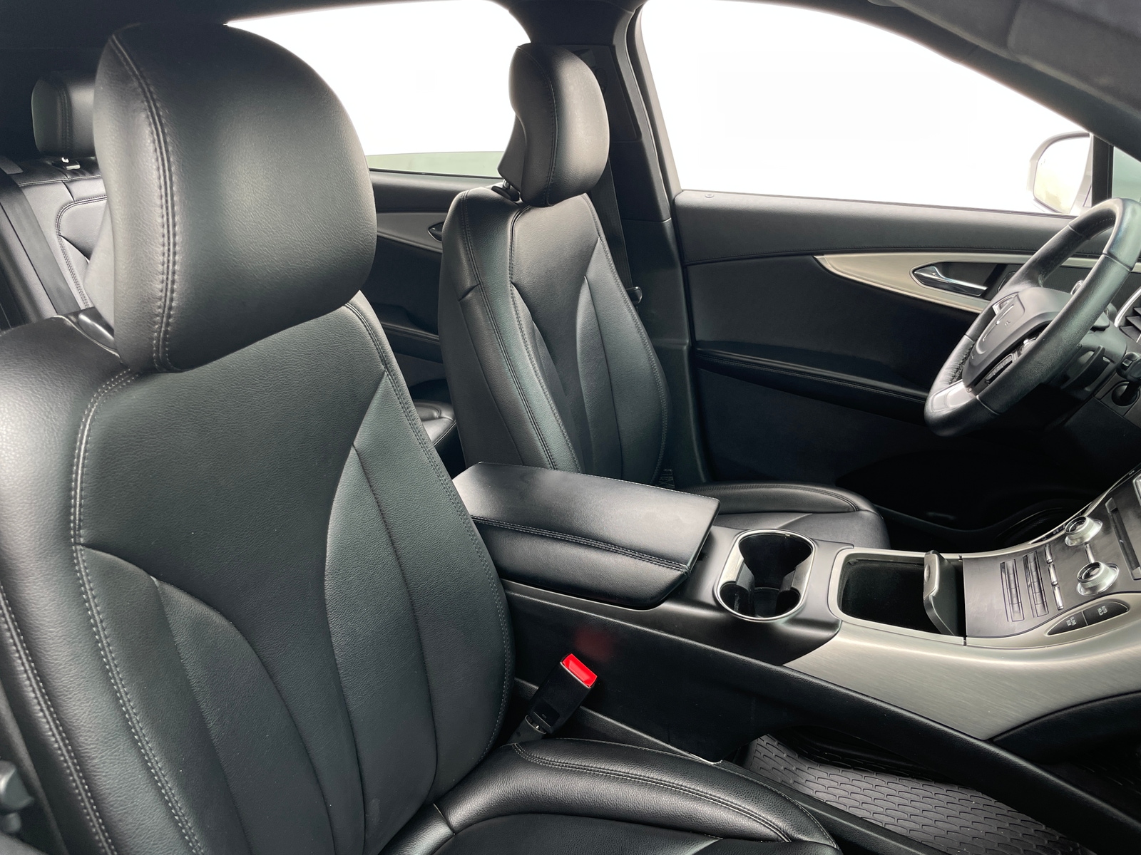 Thumbnail: 2019 Lincoln Nautilus - 2