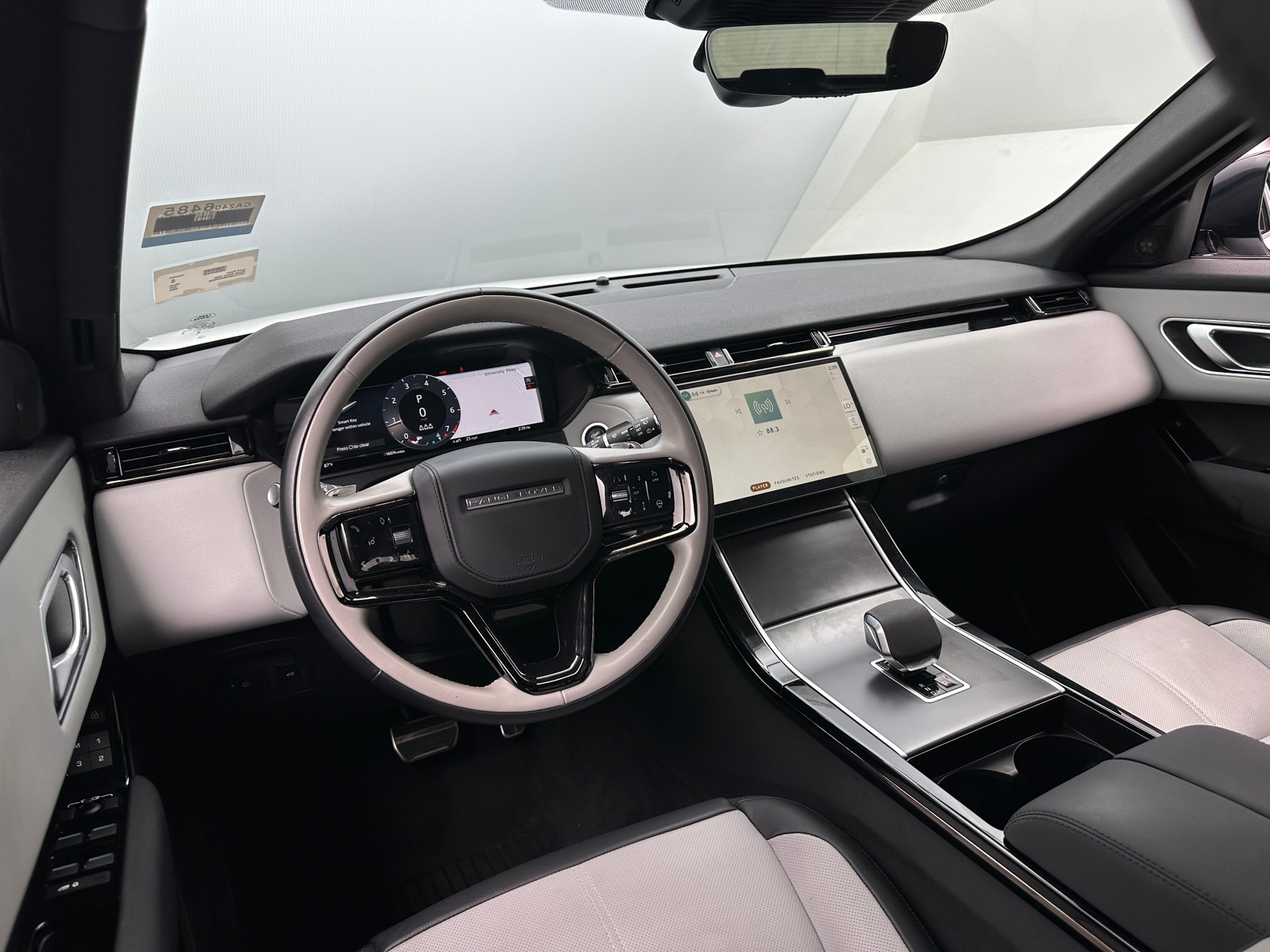 Thumbnail: 2024 Land Rover Range Rover Velar - 2