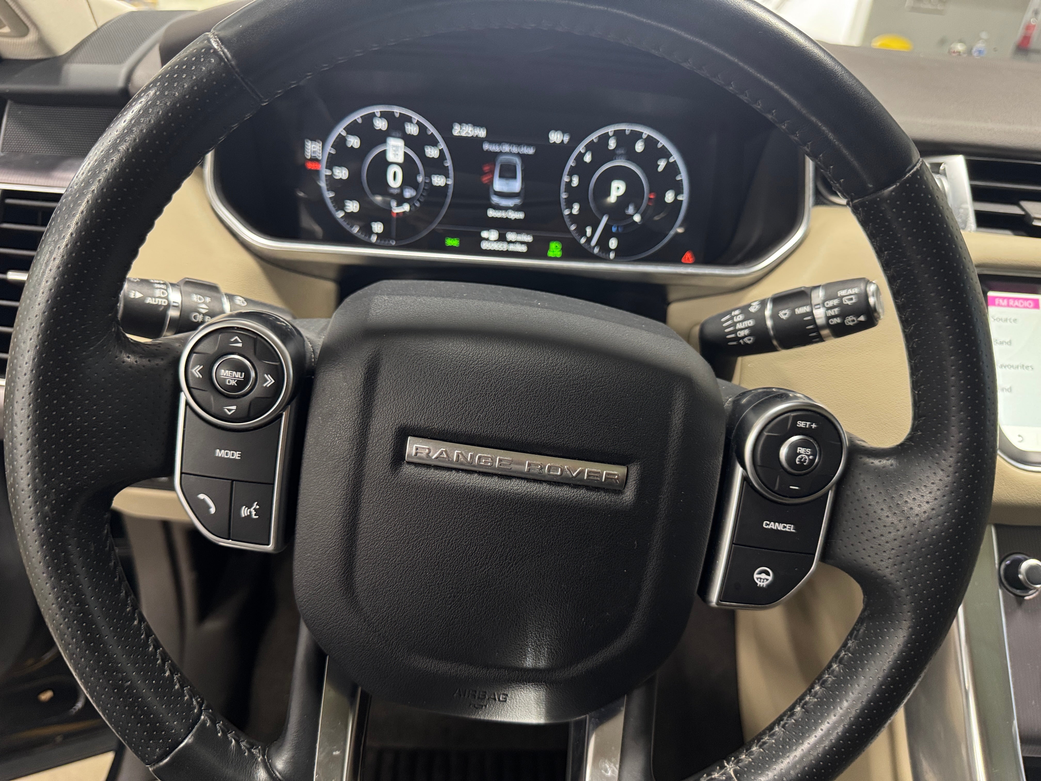 Thumbnail: 2017 Land Rover Range Rover Sport - 4