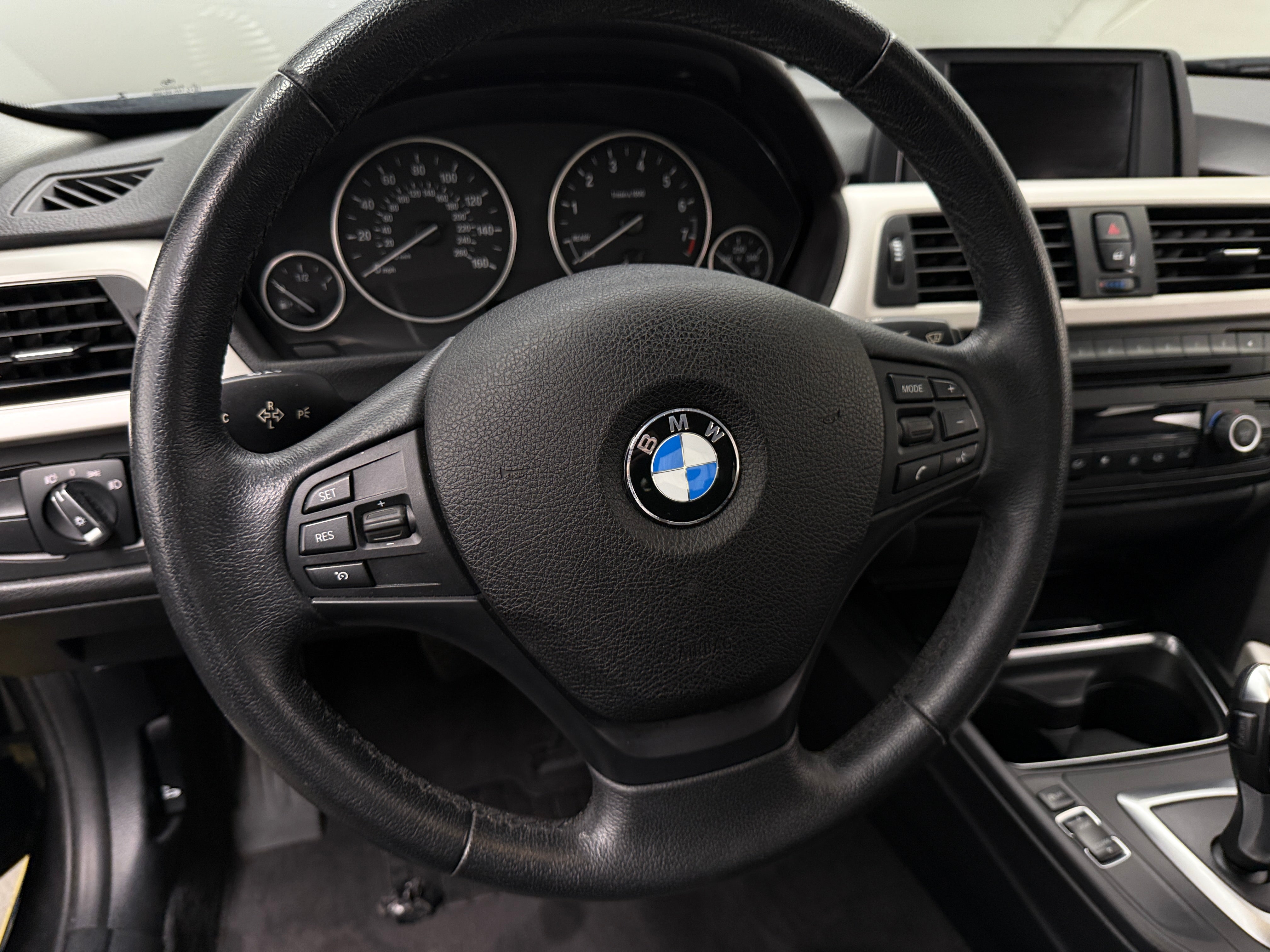 Thumbnail: 2015 BMW 3 Series - 4