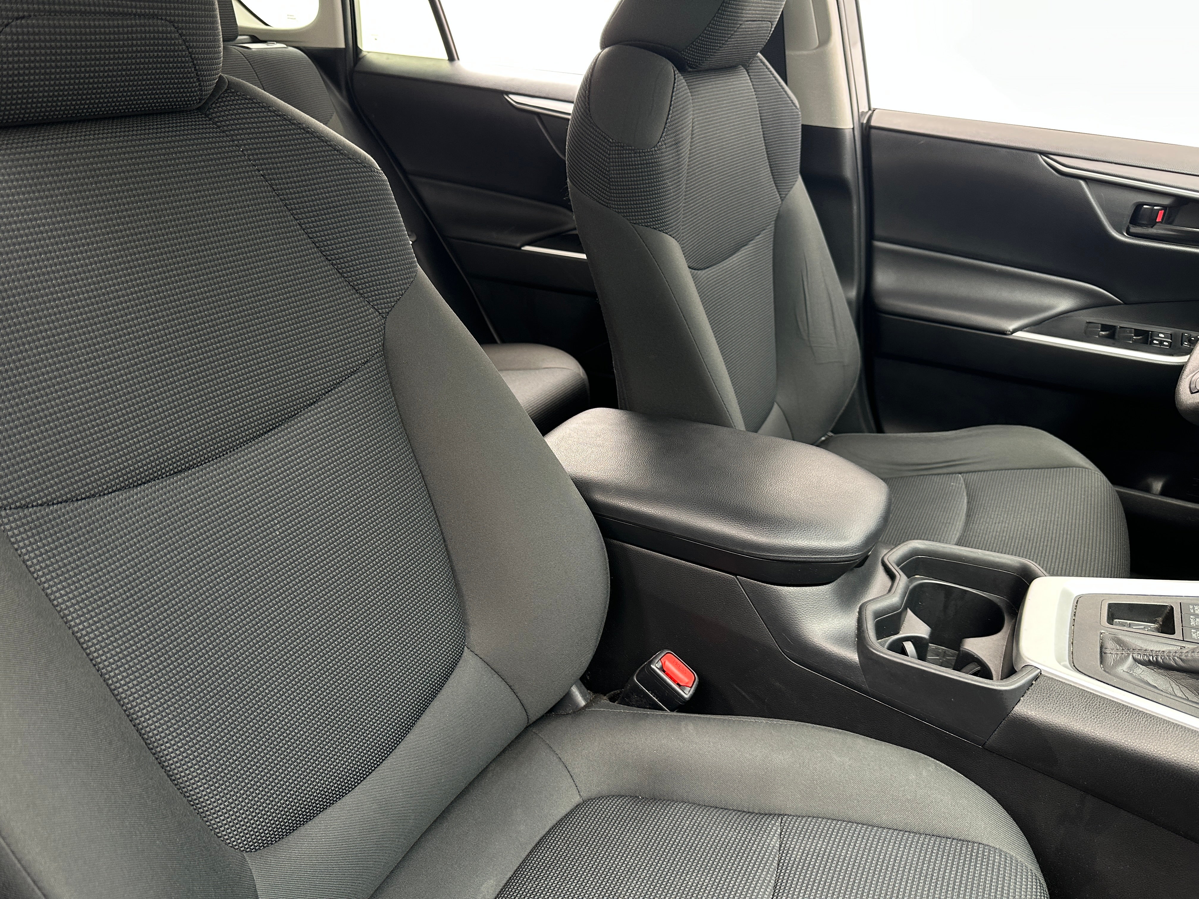 Thumbnail: 2020 Toyota RAV4 - 2