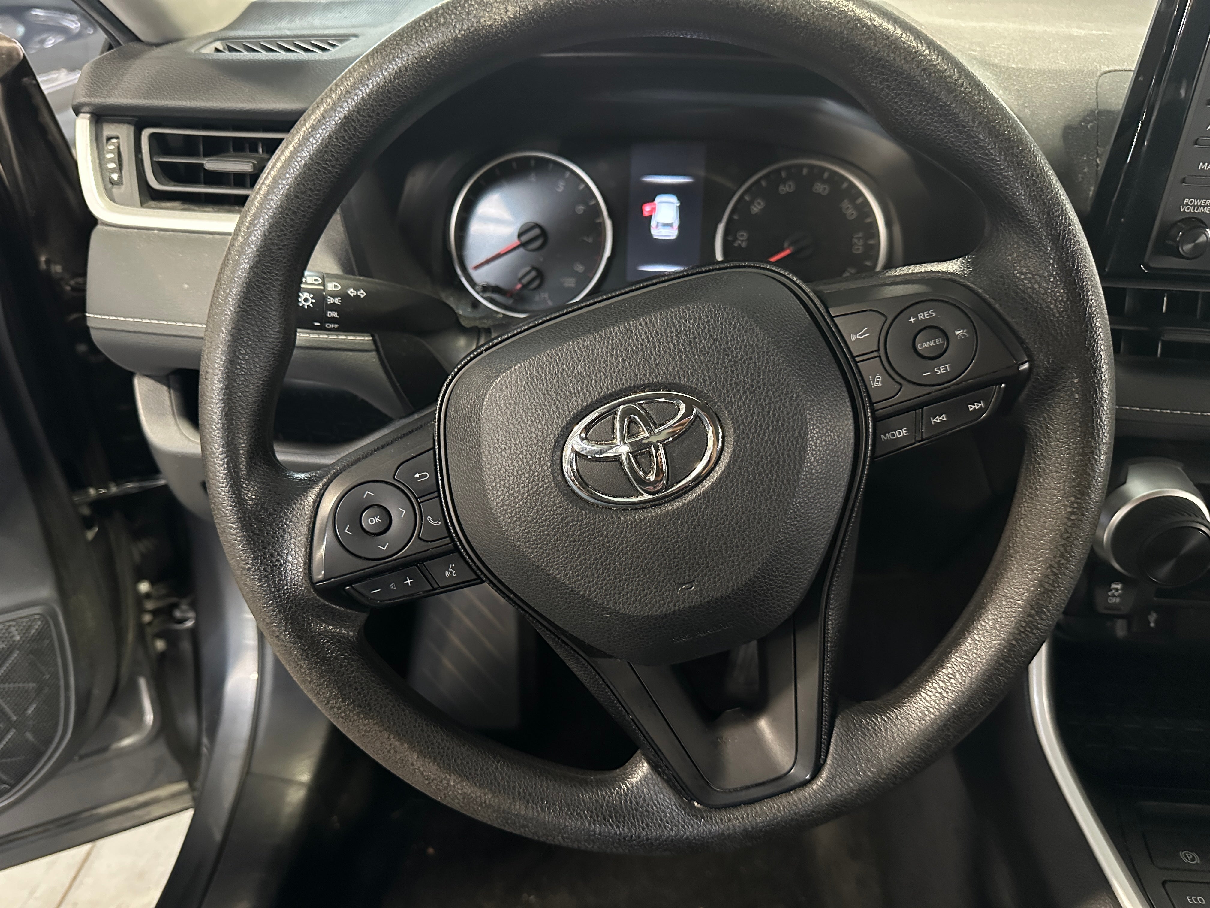 Thumbnail: 2020 Toyota RAV4 - 5