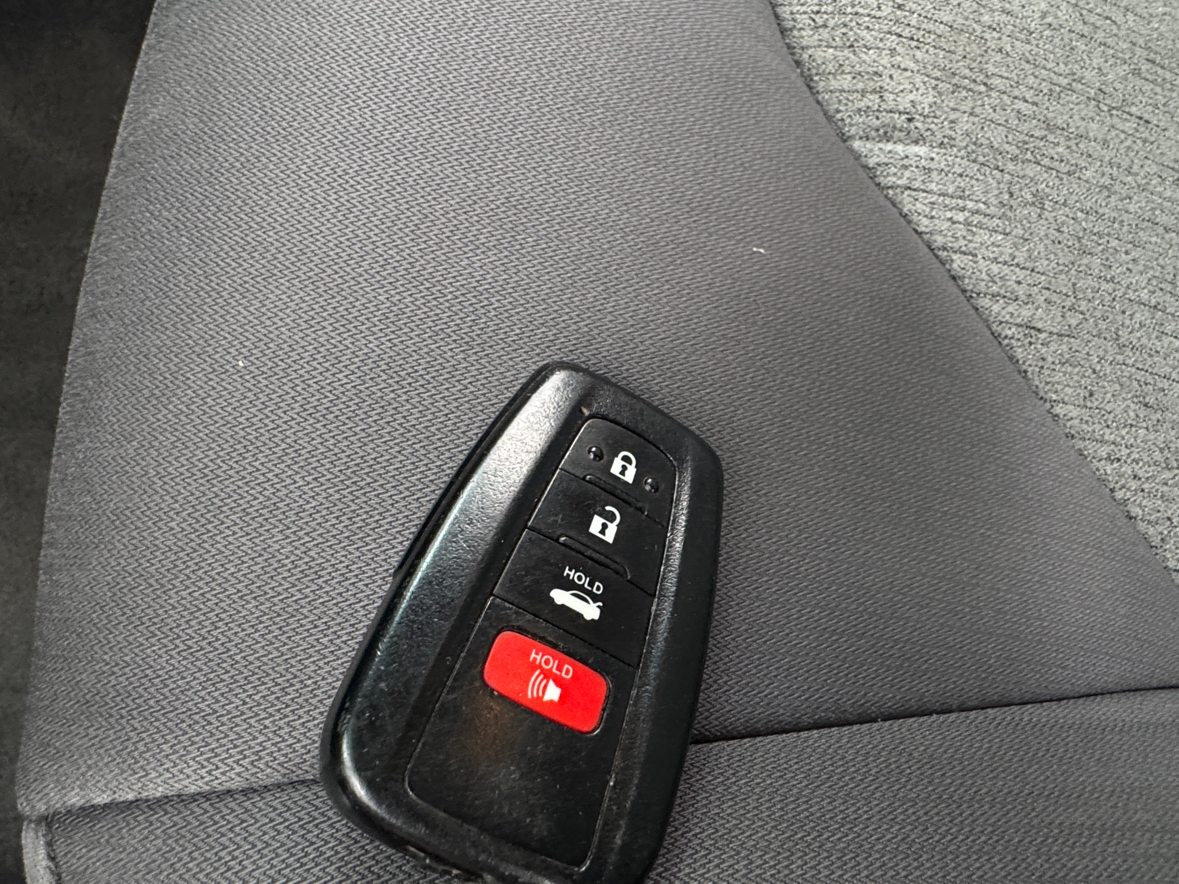 Image of 2020 Toyota Camry Hybrid LE