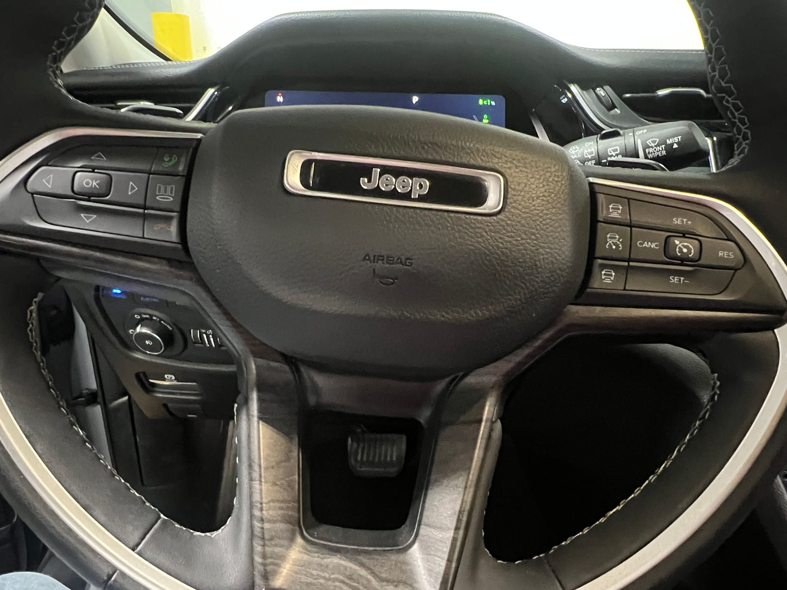 Thumbnail: 2023 Jeep Grand Cherokee - 4