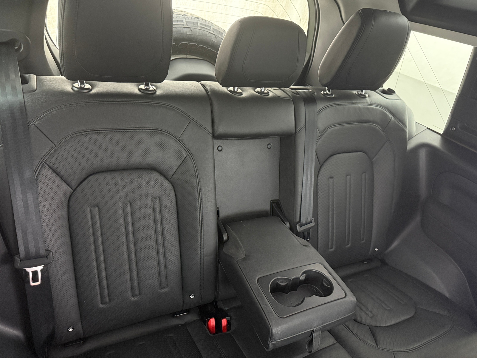 Thumbnail: 2021 Land Rover Defender - 5