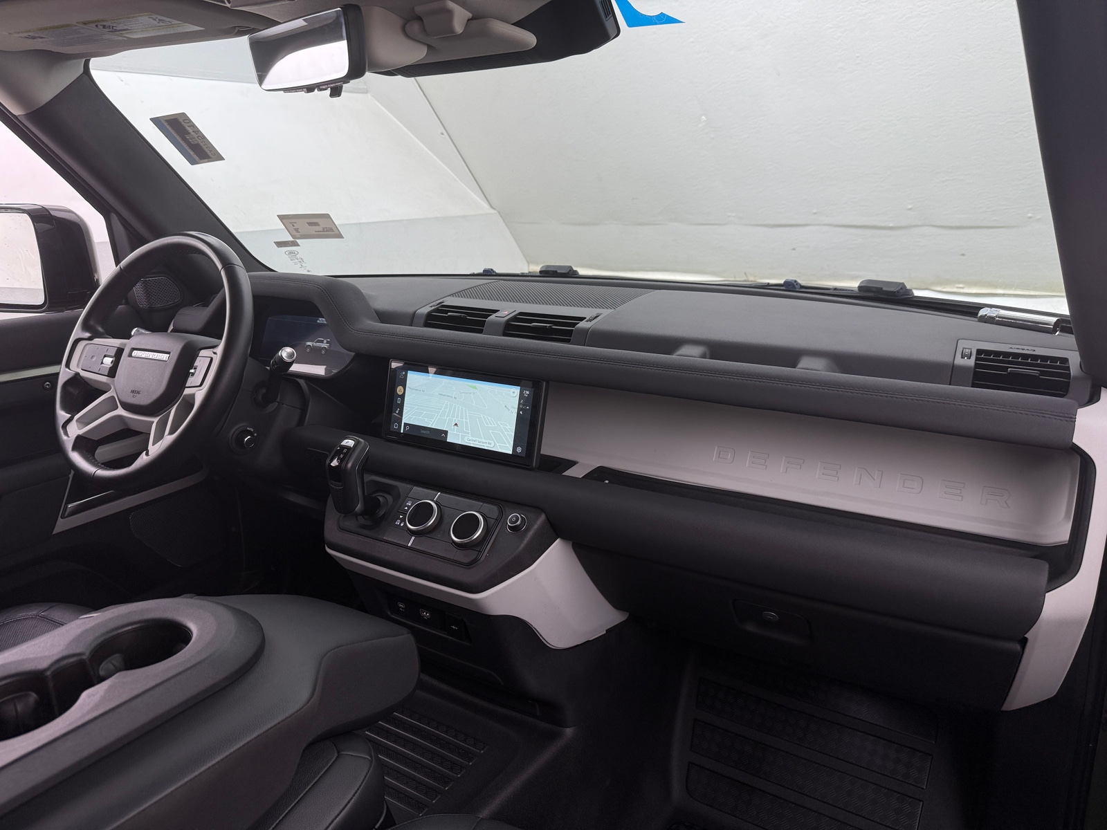 Thumbnail: 2021 Land Rover Defender - 2