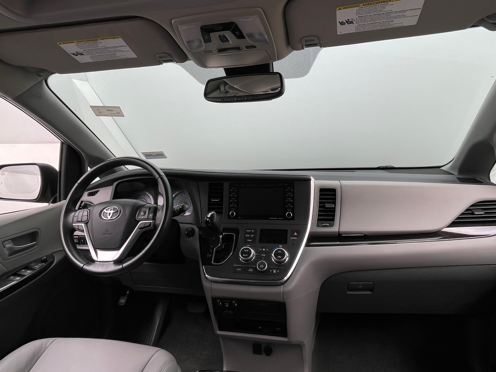 Thumbnail: 2019 Toyota Sienna - 2