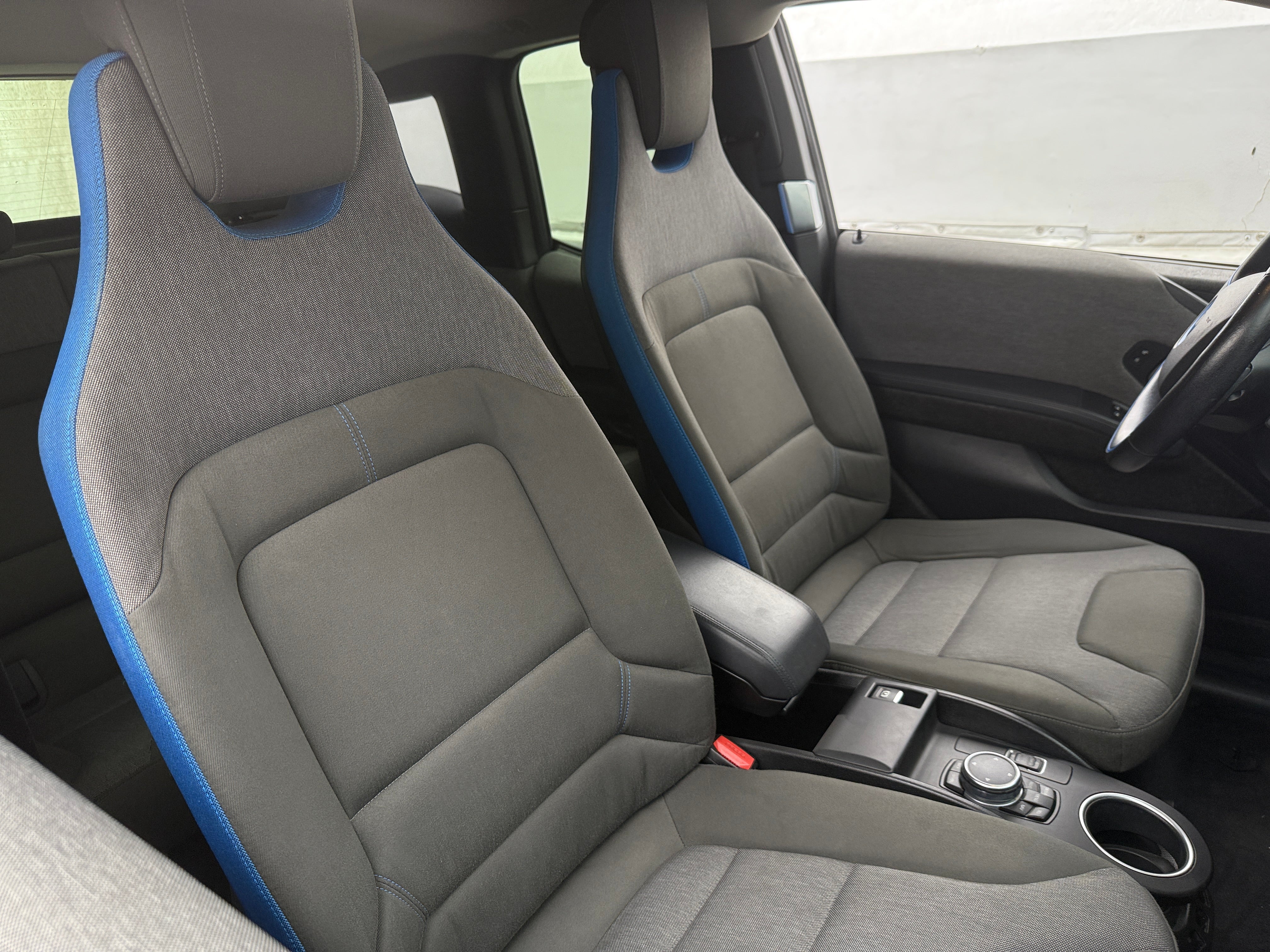 Thumbnail: 2016 BMW i3 - 2