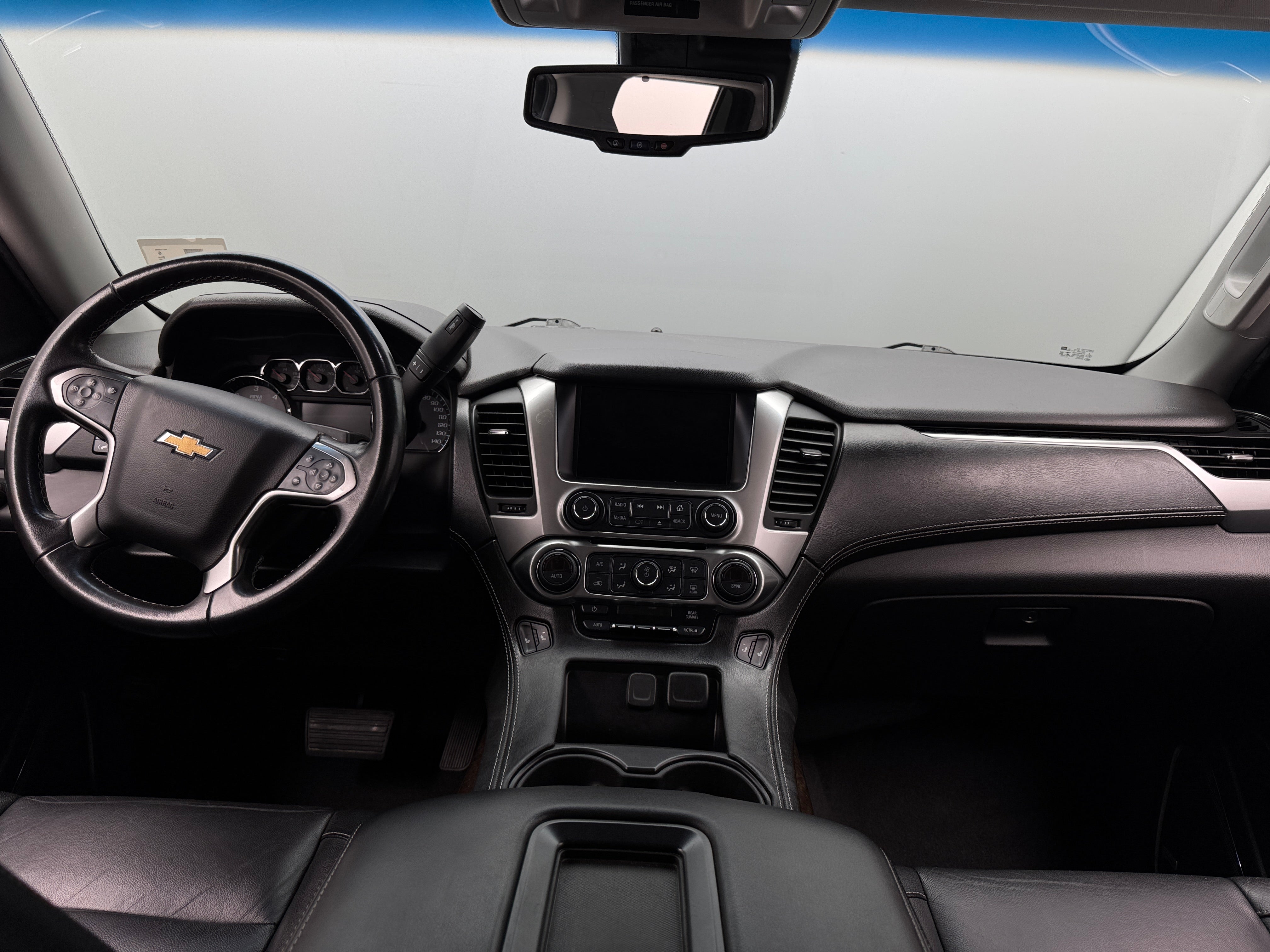 Thumbnail: 2019 Chevrolet Tahoe - 2