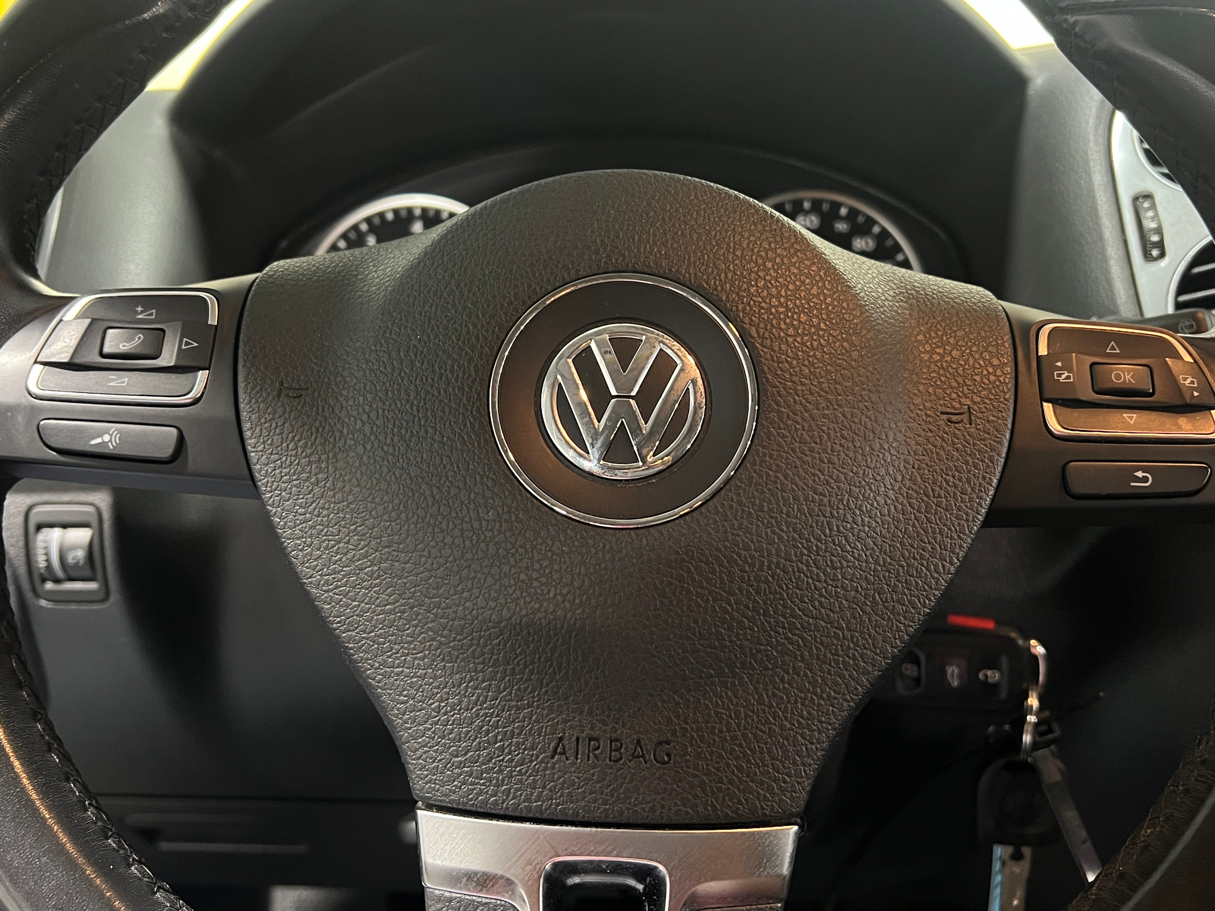 Thumbnail: 2013 Volkswagen Tiguan - 5