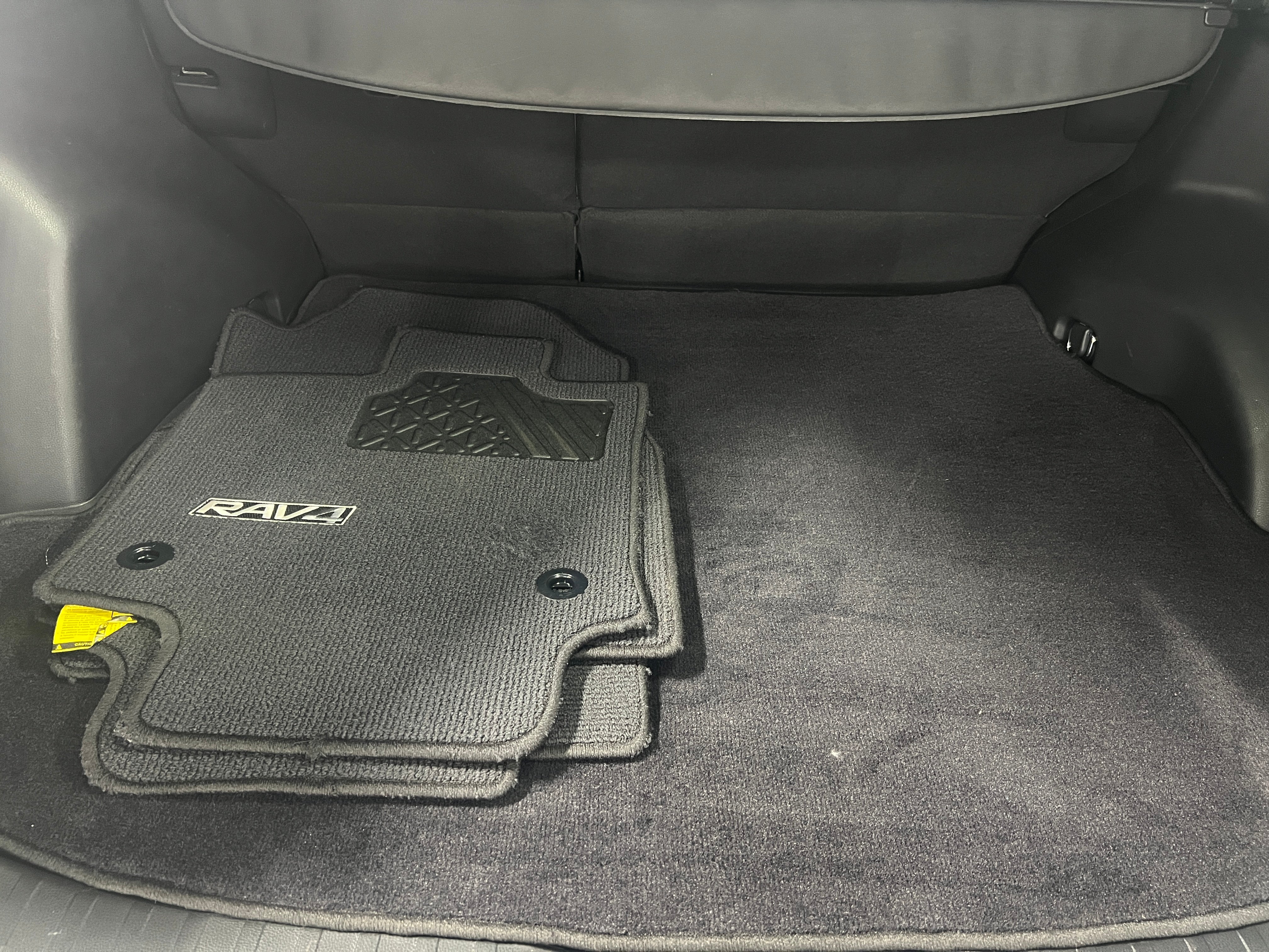 Thumbnail: 2021 Toyota RAV4 - 6