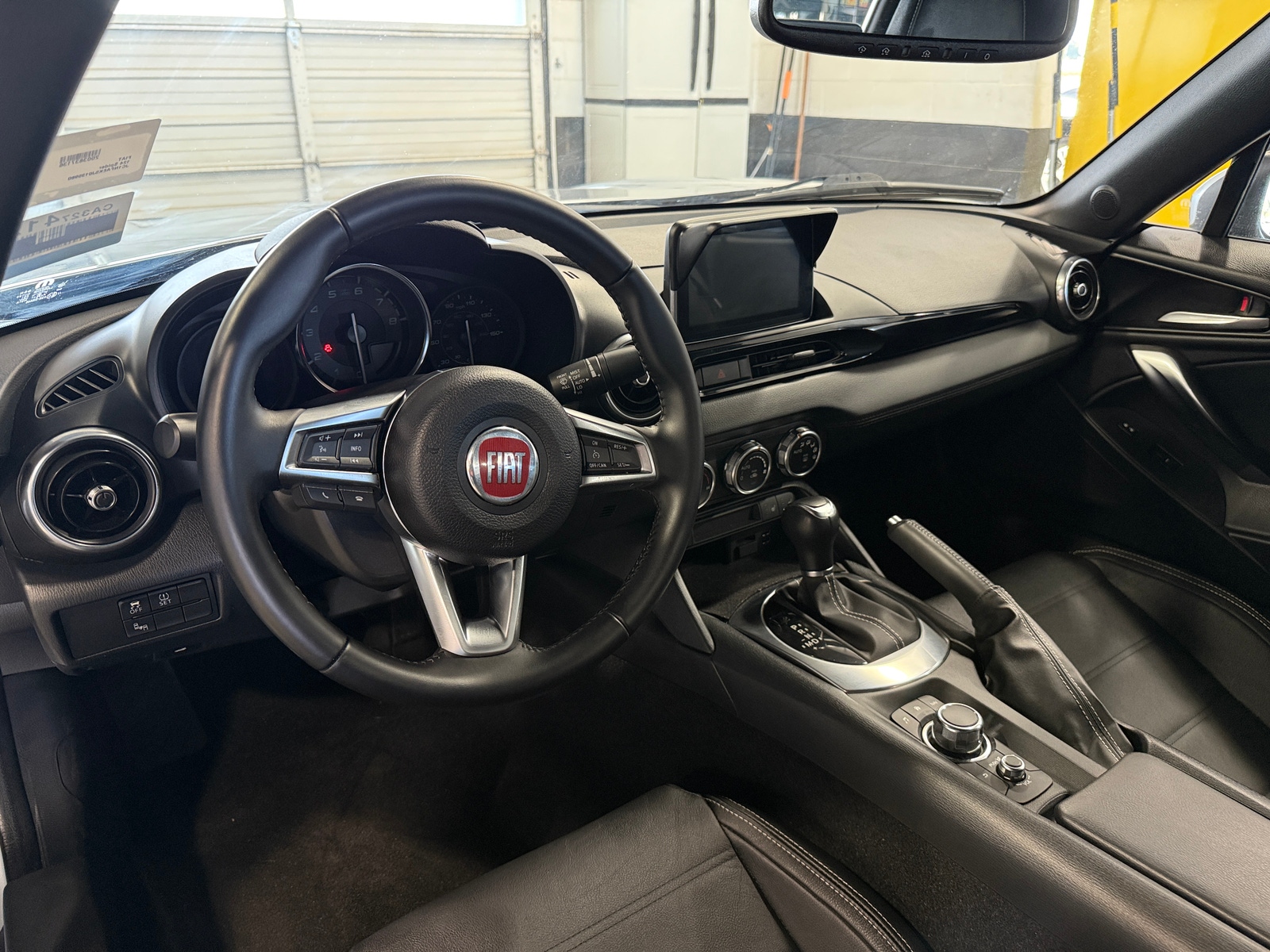 Thumbnail: 2018 Fiat 124 Spider - 2