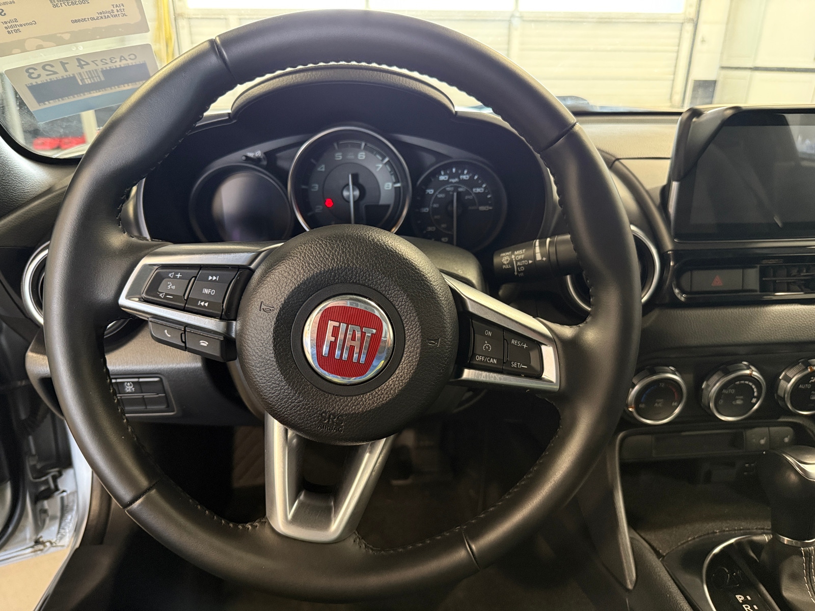 Thumbnail: 2018 Fiat 124 Spider - 4
