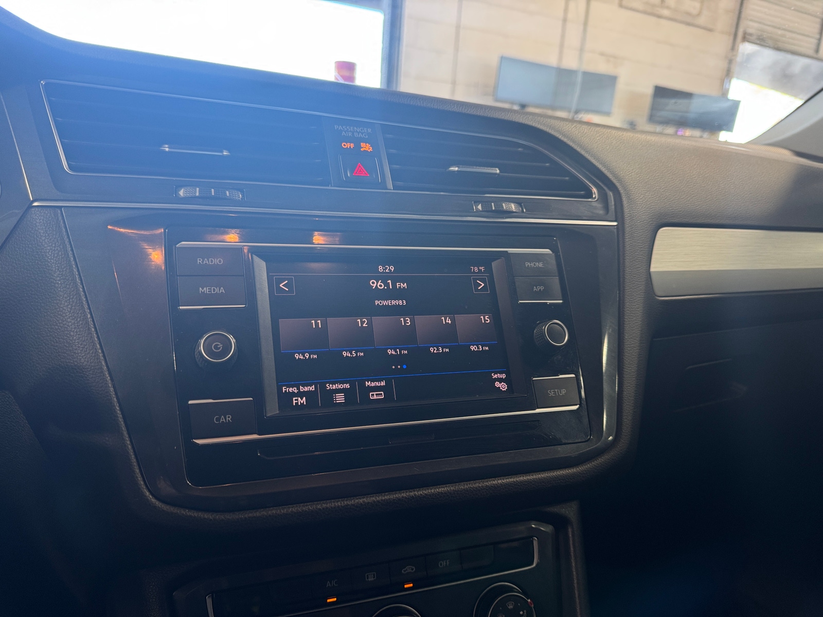 Thumbnail: 2019 Volkswagen Tiguan - 4