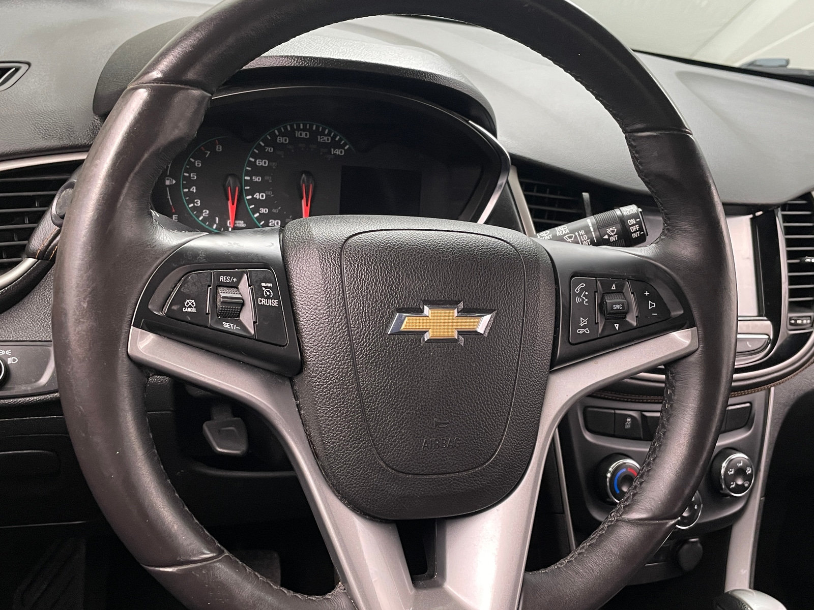 Thumbnail: 2017 Chevrolet Trax - 4