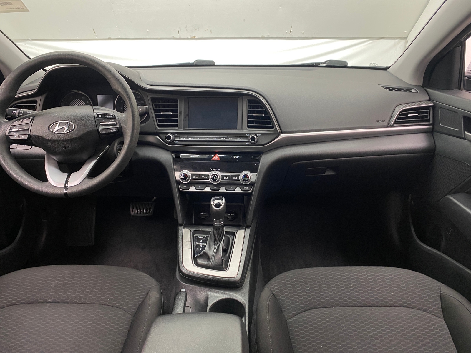 Thumbnail: 2020 Hyundai Elantra - 3