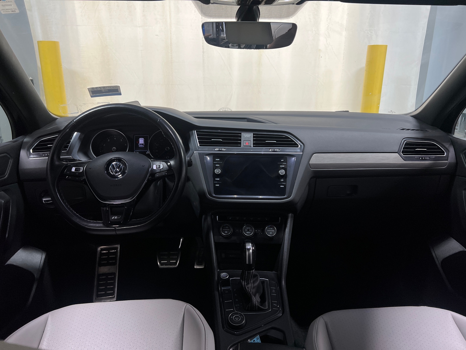Thumbnail: 2021 Volkswagen Tiguan - 2