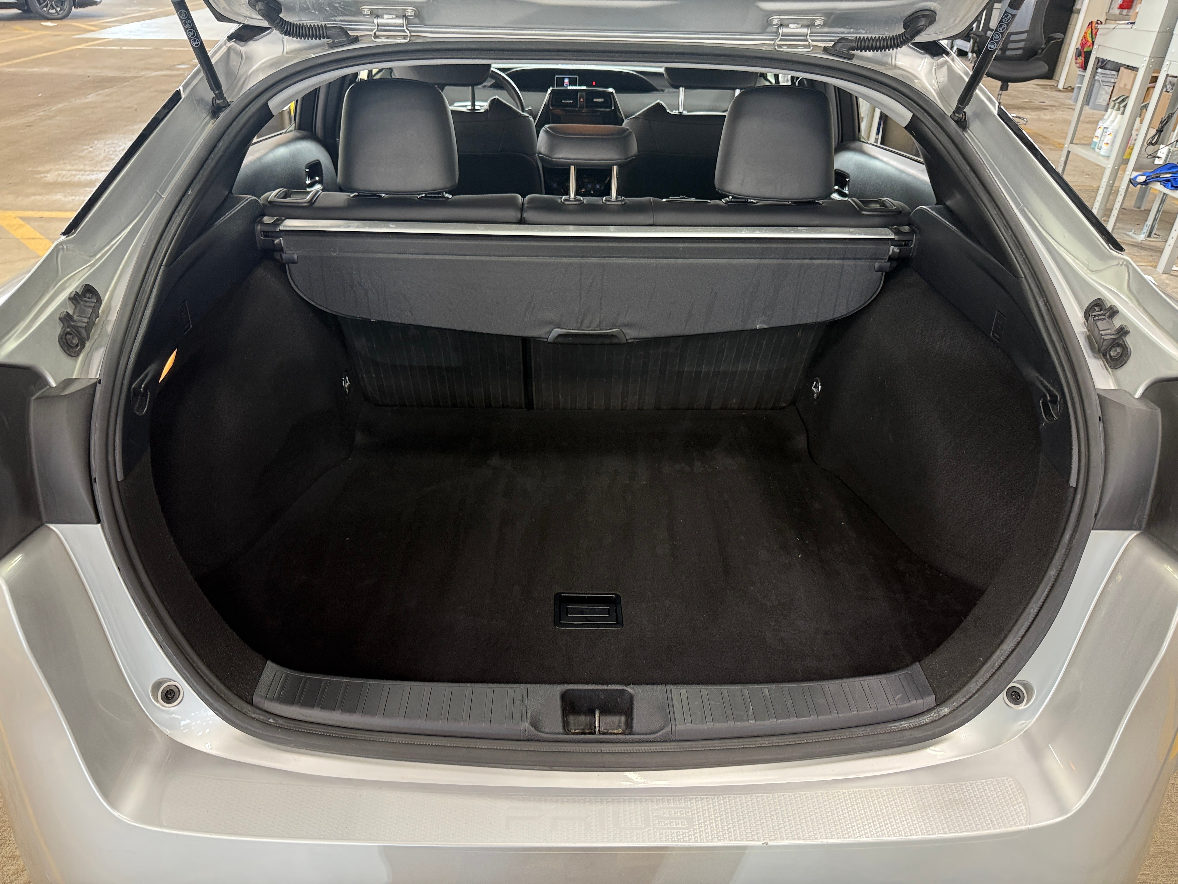 Thumbnail: 2017 Toyota Prius - 6