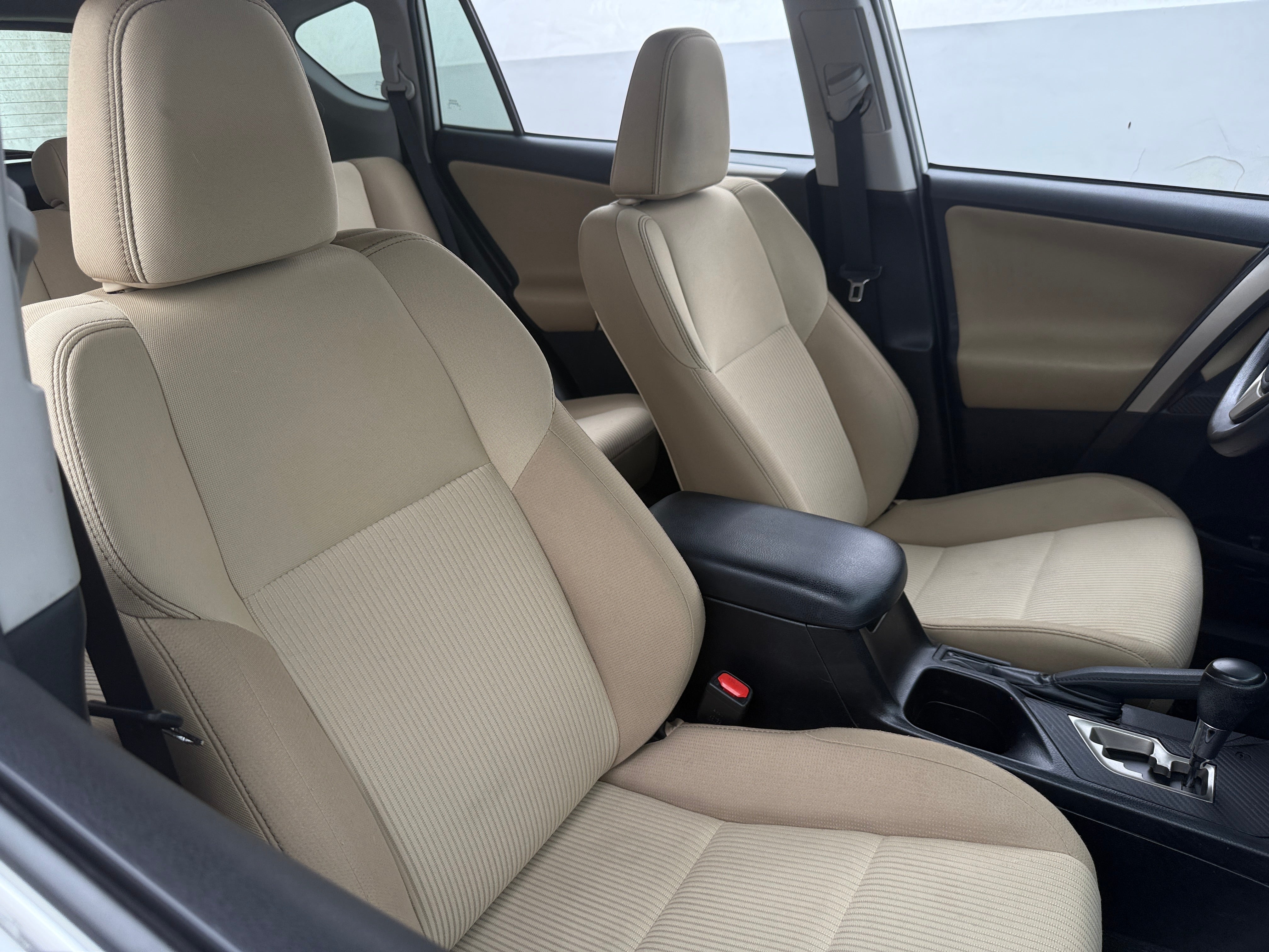 Thumbnail: 2015 Toyota RAV4 - 2