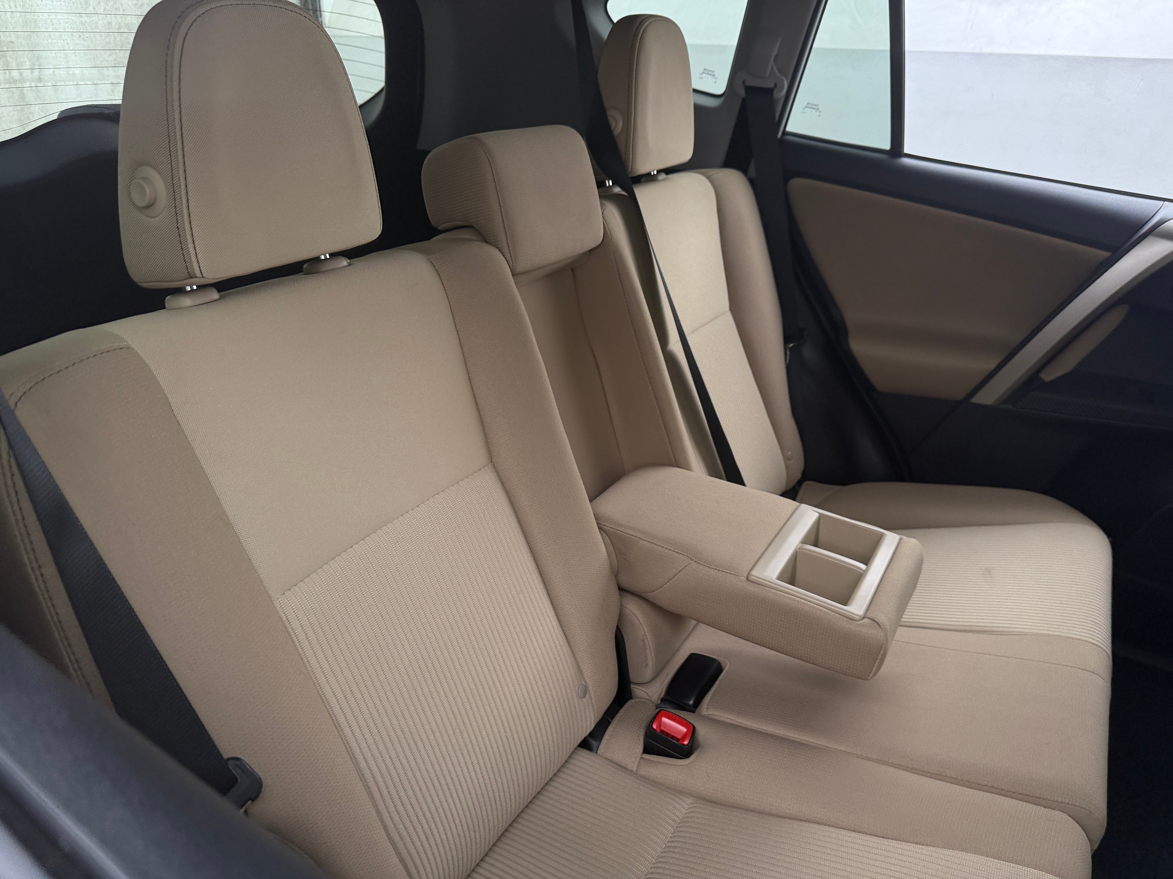Thumbnail: 2015 Toyota RAV4 - 6