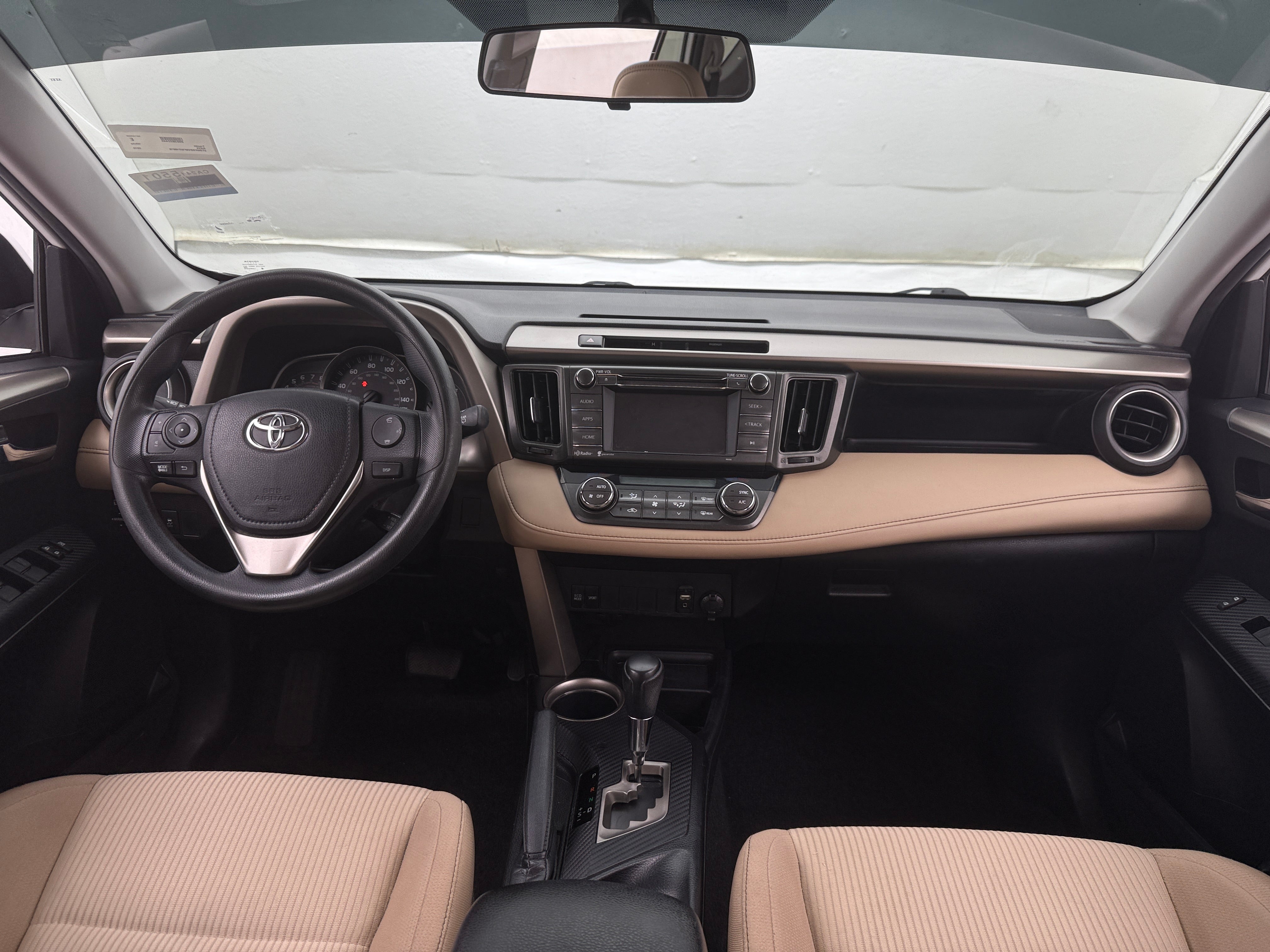 Thumbnail: 2015 Toyota RAV4 - 3
