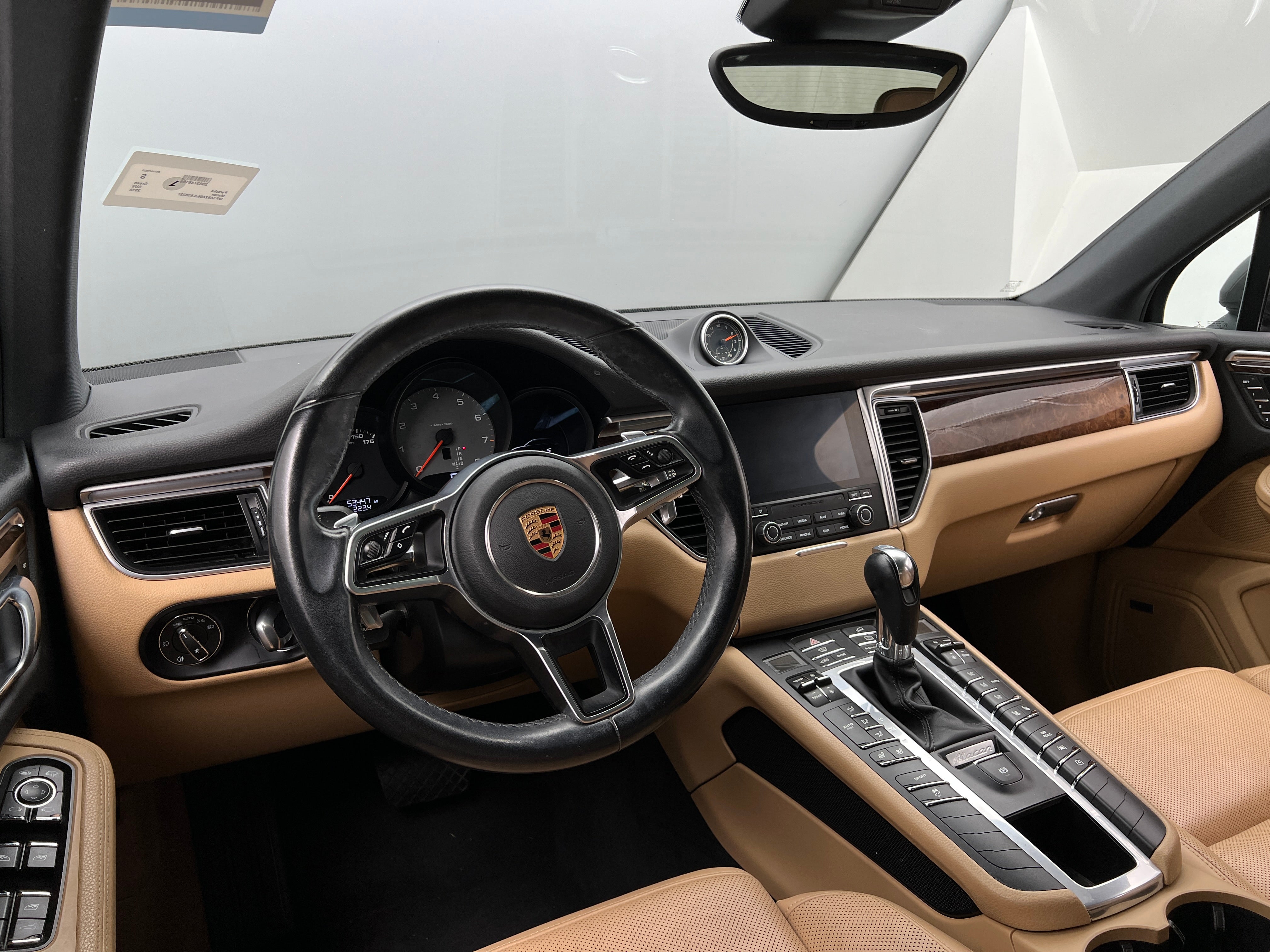 Thumbnail: 2018 Porsche Macan - 2